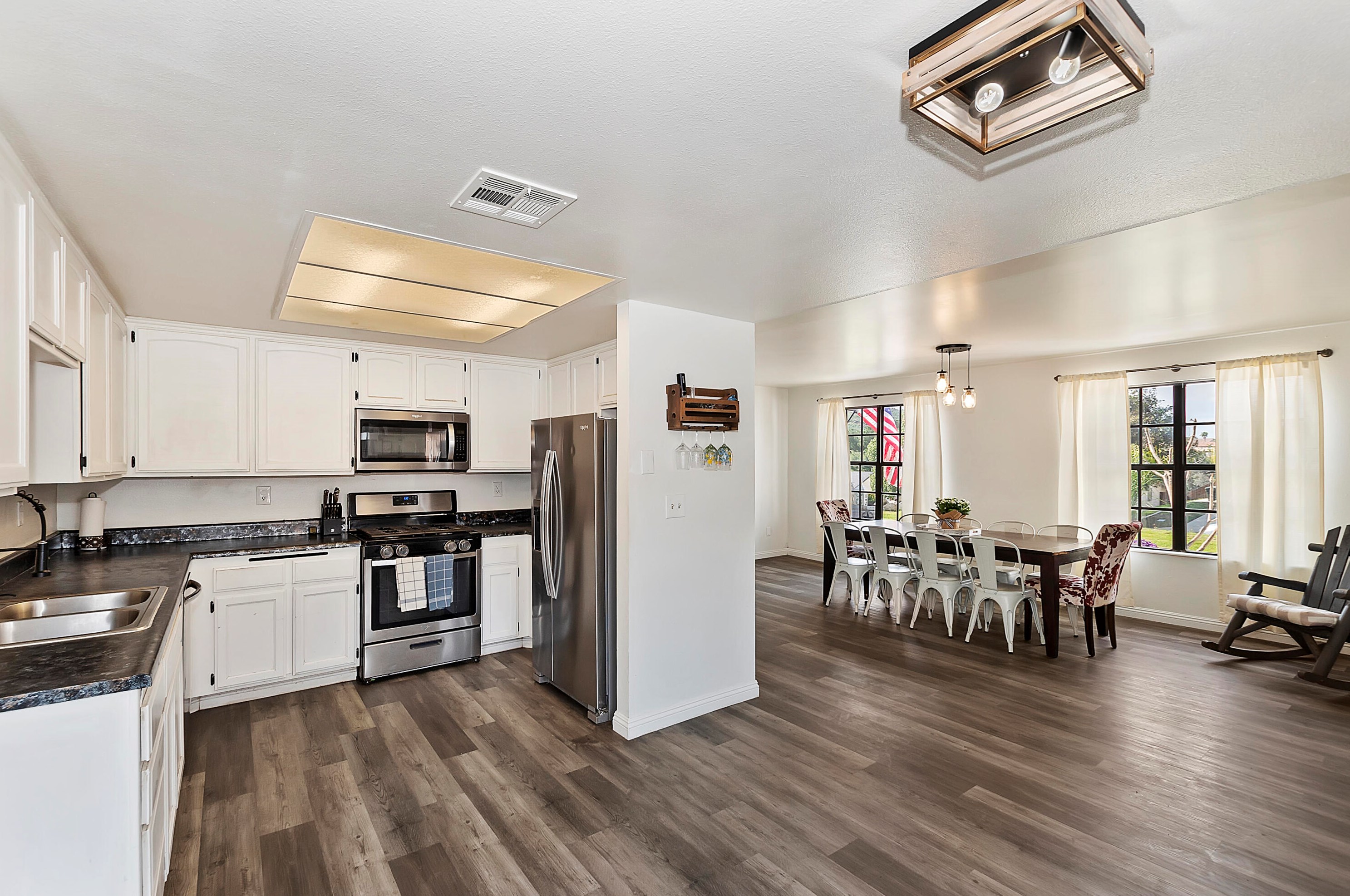 5260 Camino Real, Riverside CA  92509-5408 exterior