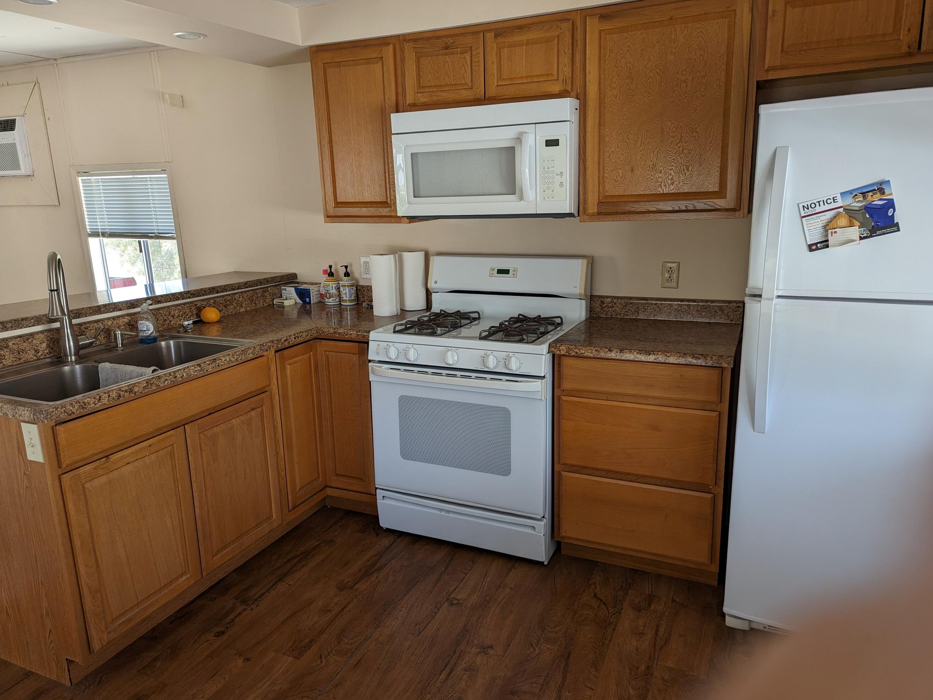 69411 Poolside Dr, Desert Hot Springs CA  92241-8715 exterior