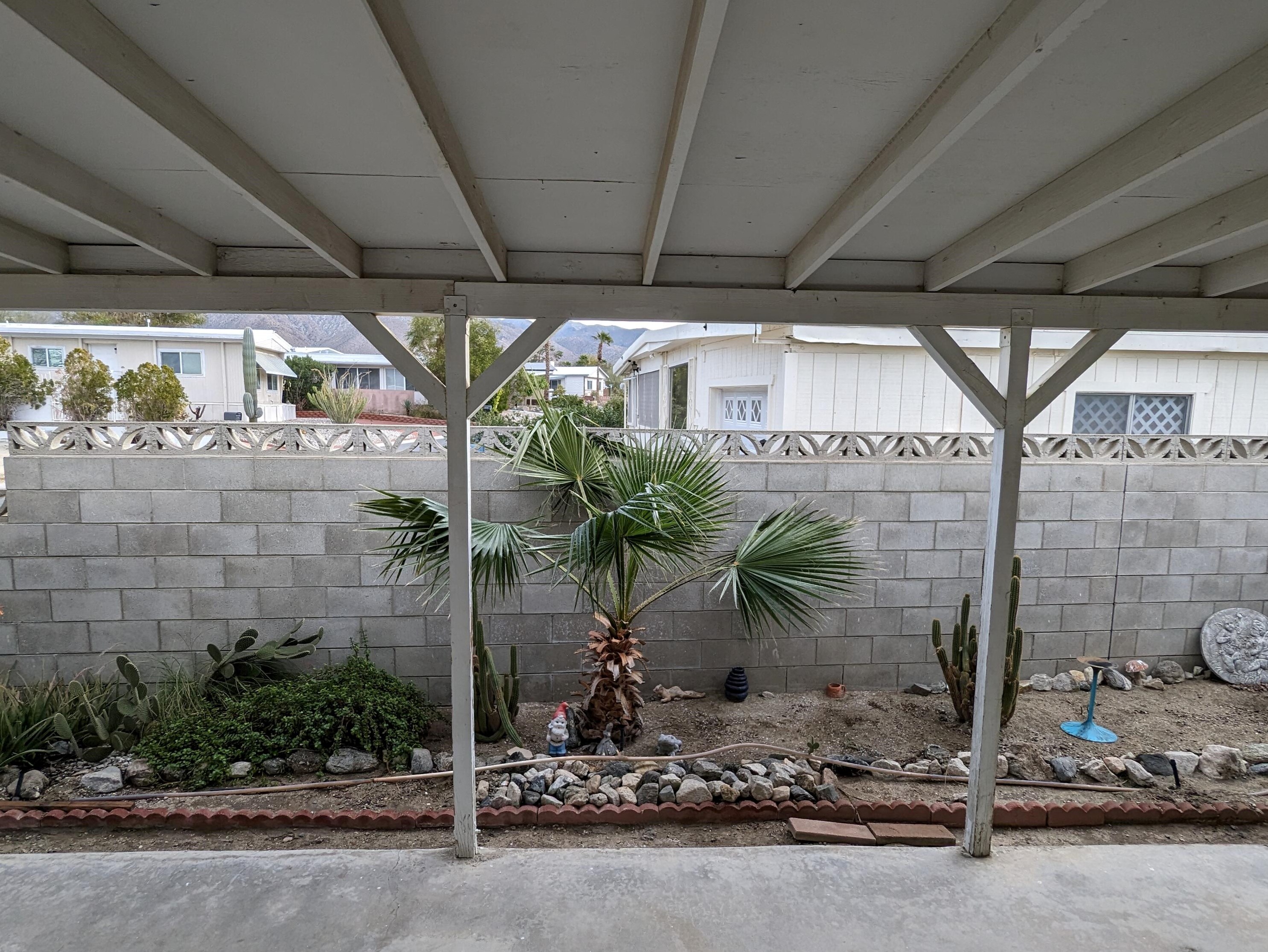 69411 Poolside Dr, Desert Hot Springs CA  92241-8715 exterior