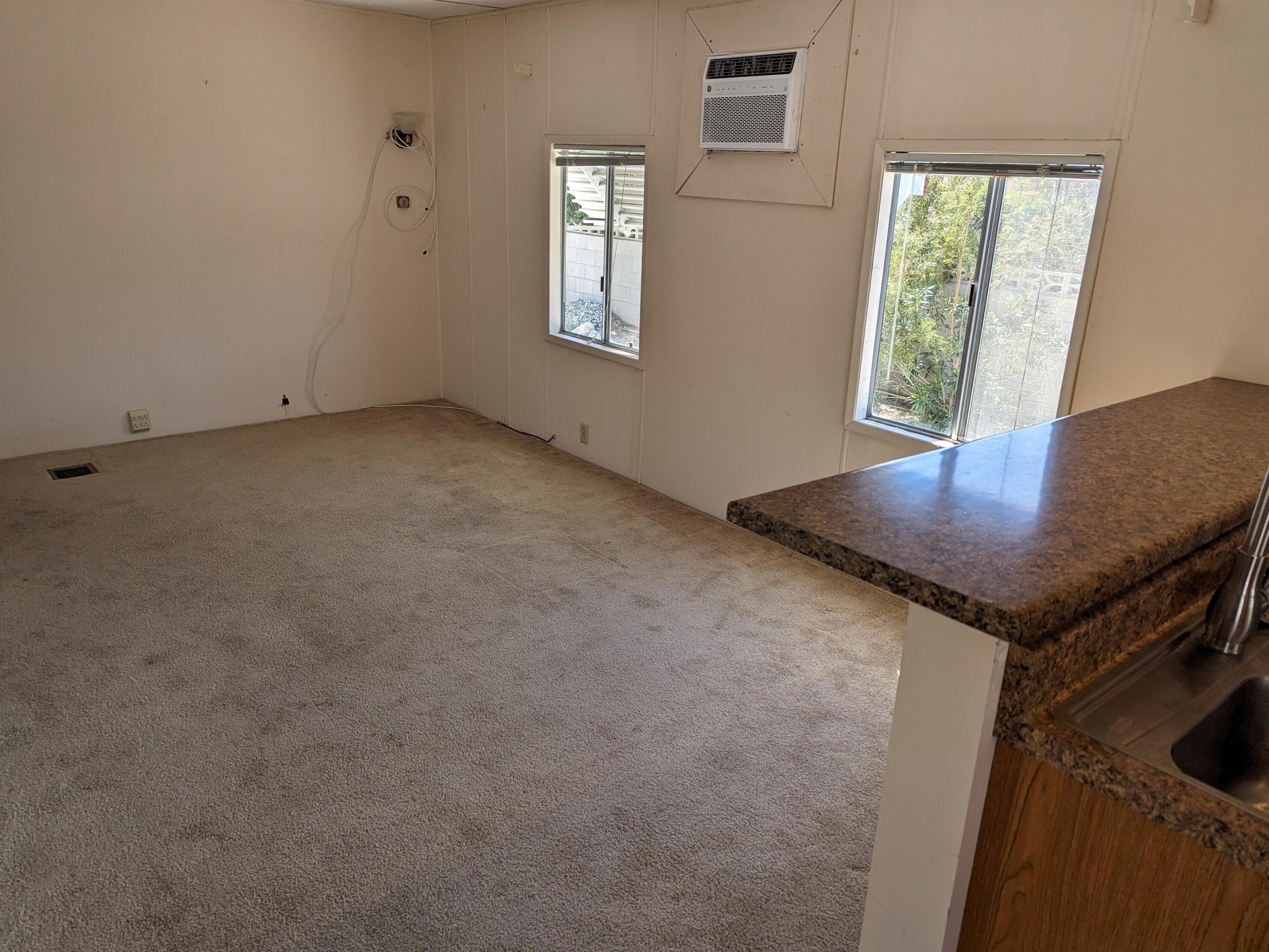 69411 Poolside Dr, Desert Hot Springs CA  92241-8715 exterior