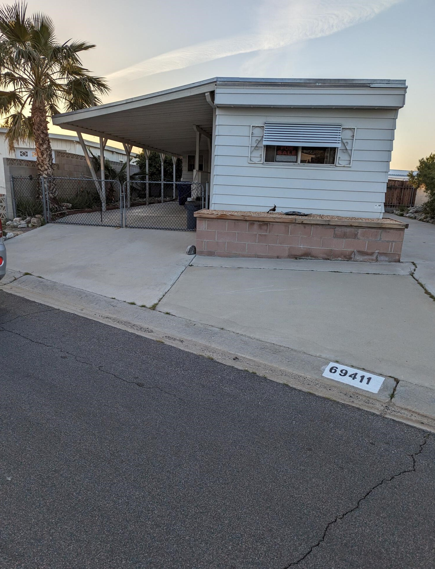 69411 Poolside Dr, Desert Hot Springs CA  92241-8715 exterior