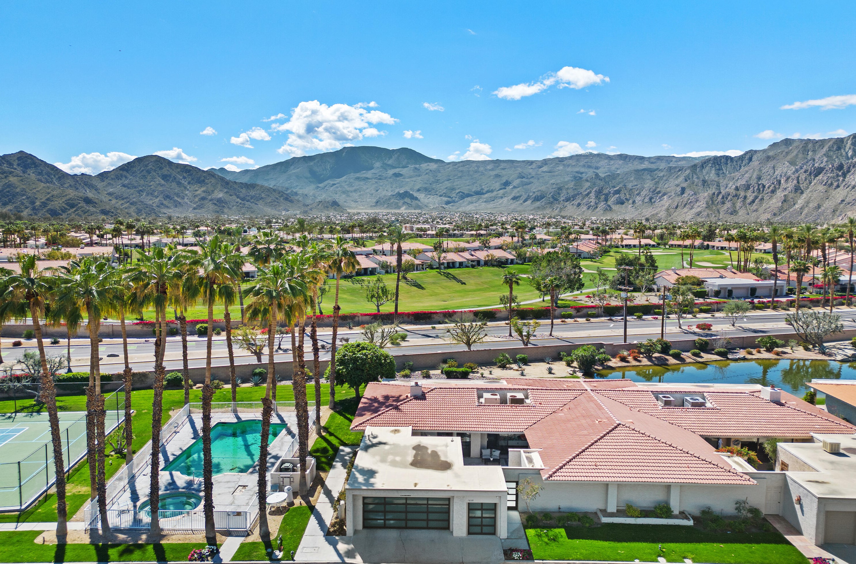 78181 Lago Dr, La Quinta, CA 92253