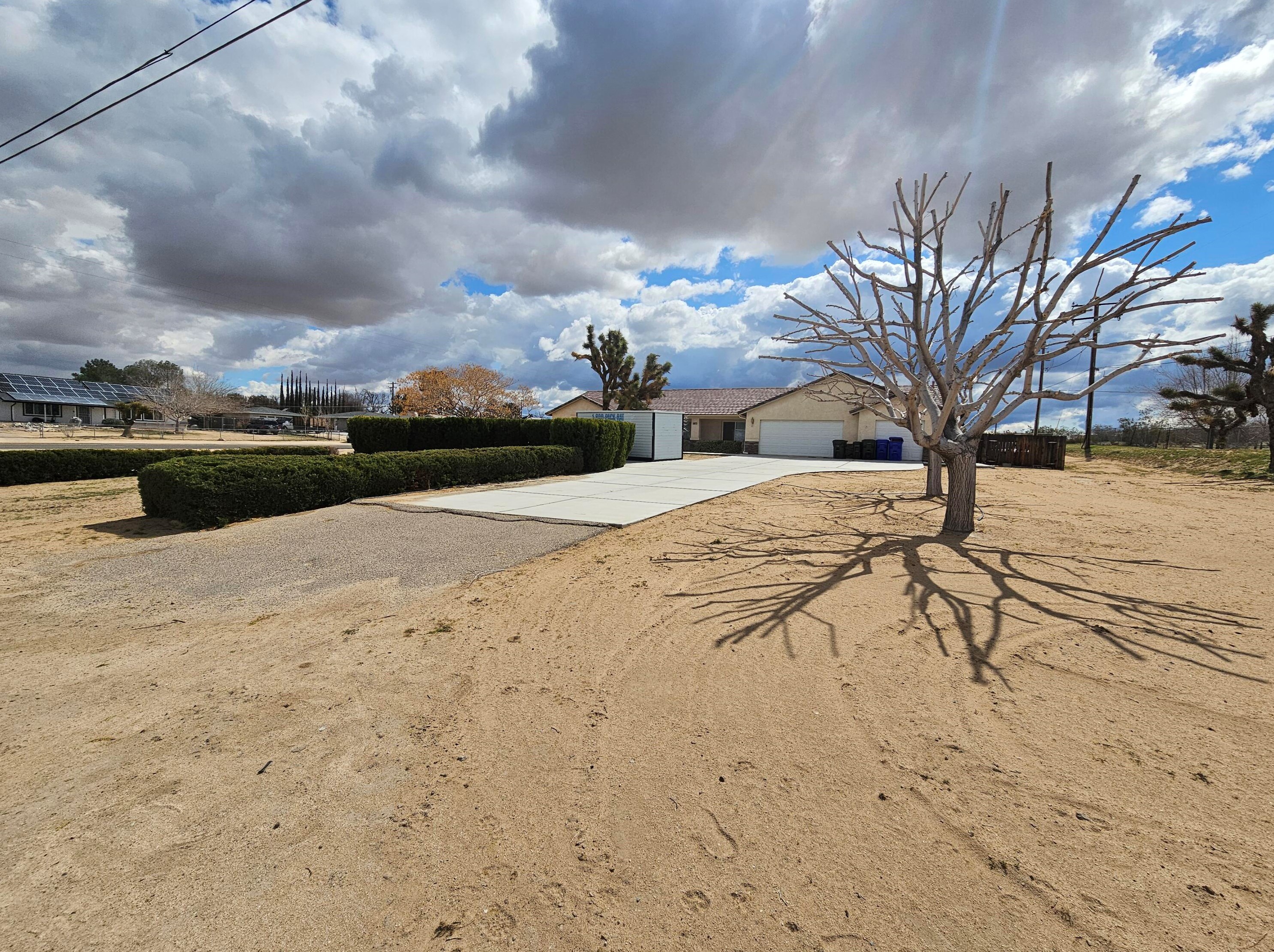 18447 Owatonna Rd, Apple Valley, CA 92307