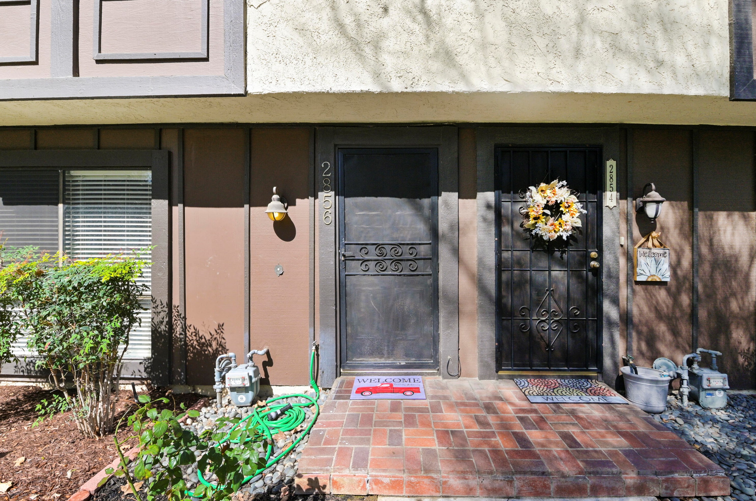 2856 Tropicana Dr, Riverside CA  92504-4206 exterior