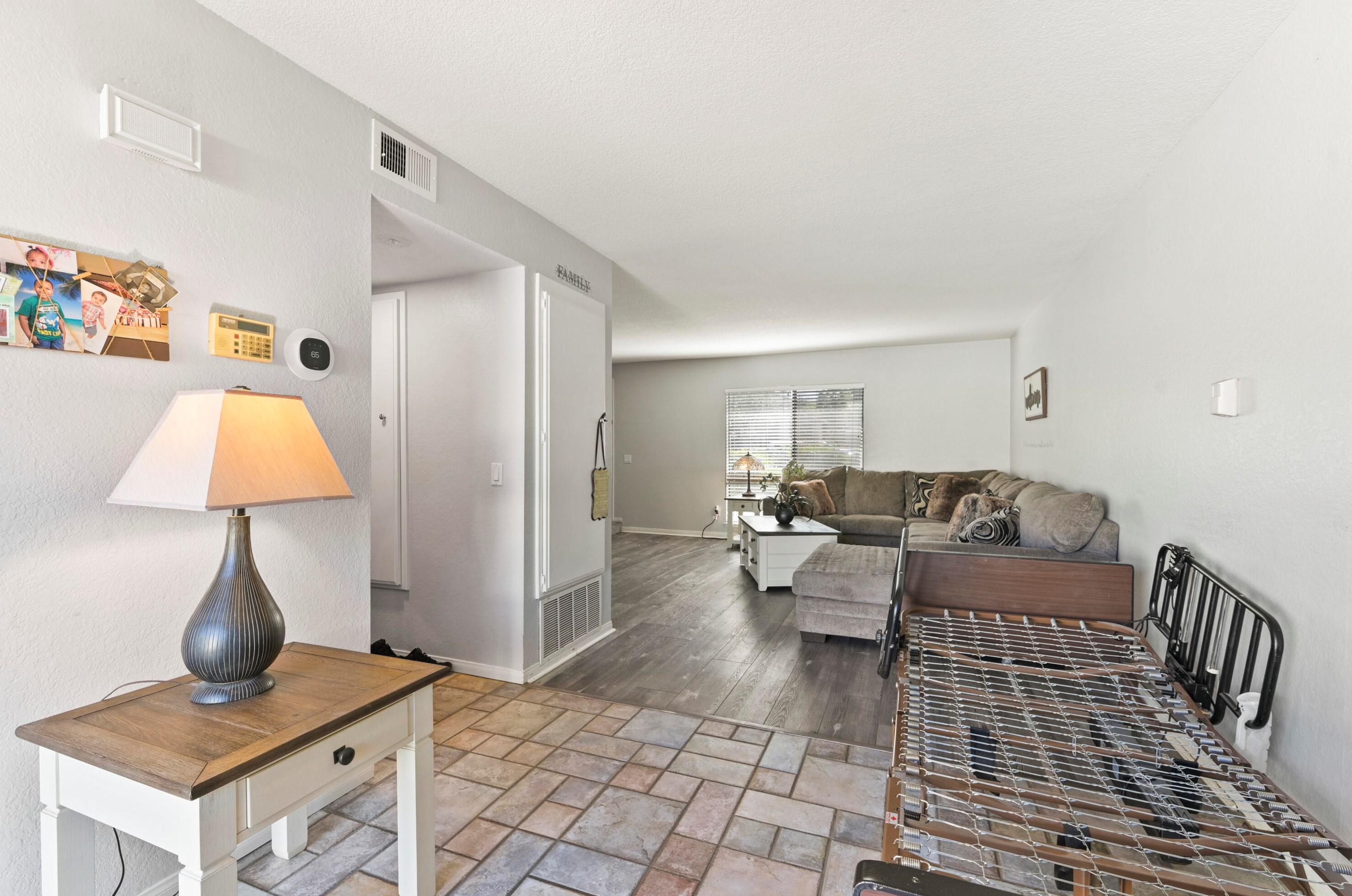 2856 Tropicana Dr, Riverside CA  92504-4282 exterior