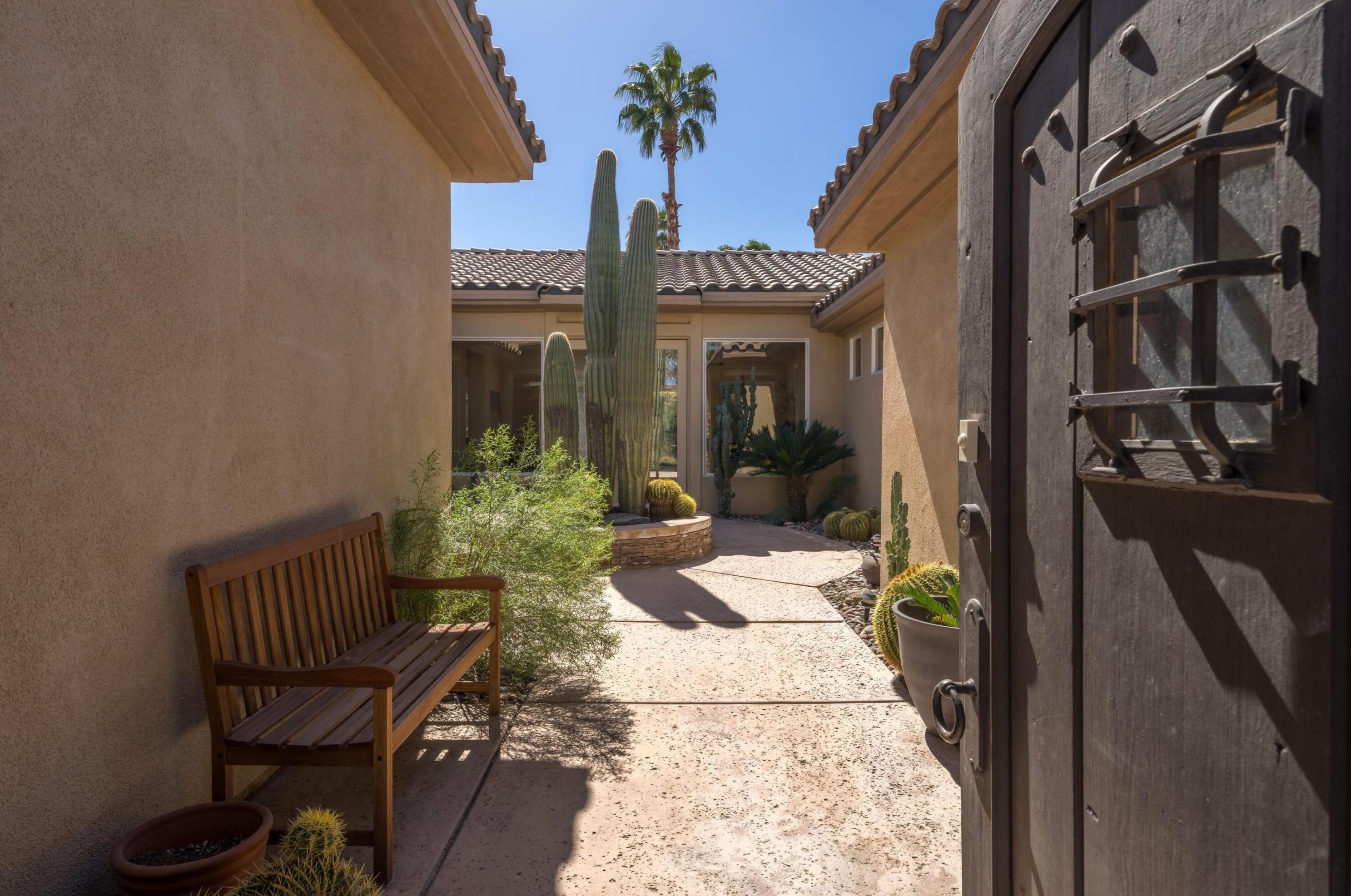19 Via Palmira, Palm Desert, CA 92260-3116