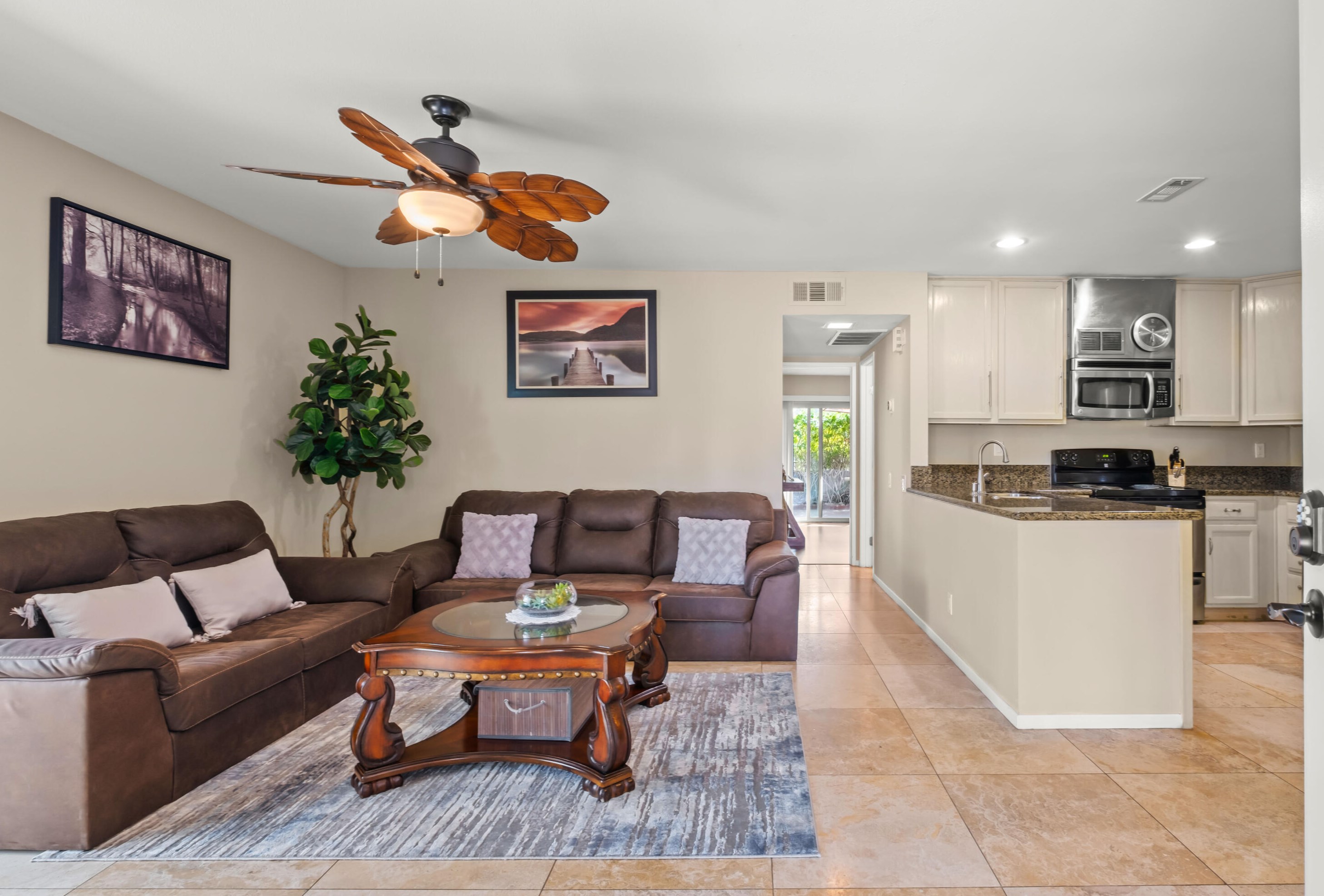 1621 Sunflower Ct, Palm Springs, CA 92262-9728