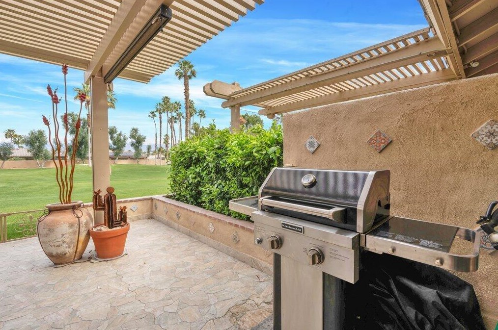 77696 Woodhaven Dr, Palm Desert, CA 92211-8139