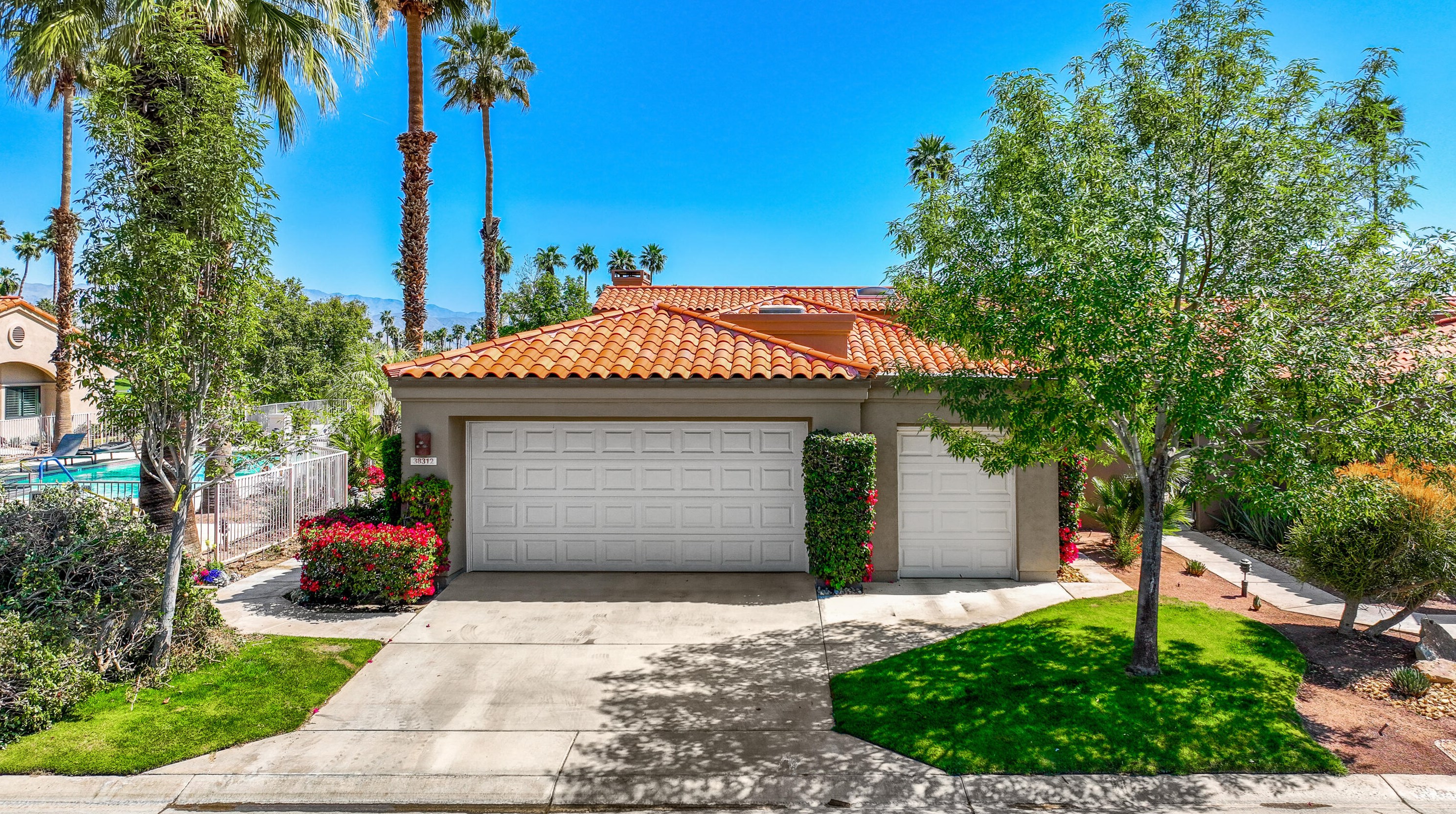38312 Zinnia Ln, Palm Desert, CA 92211-5013