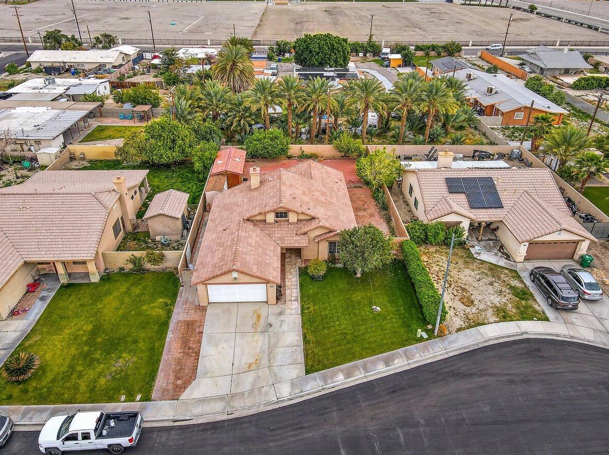 46888 Bonnie Cir, Indio, CA 92201-5728