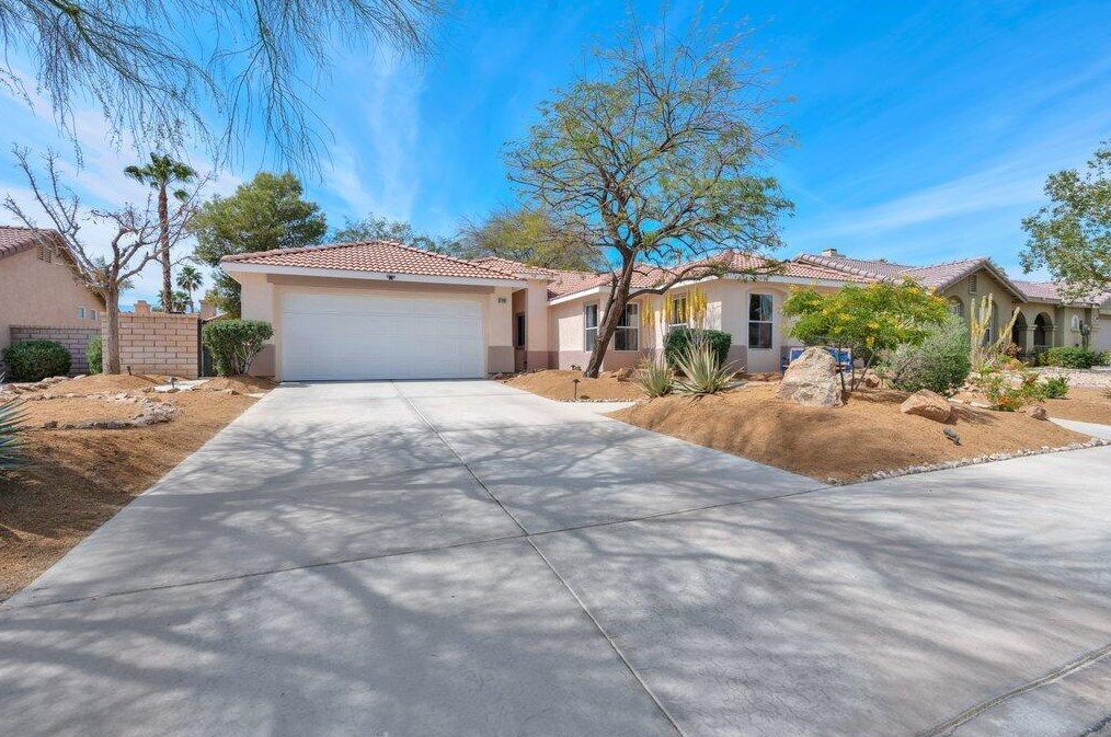 37707 Colebridge St, Palm Desert, CA 92211-2027