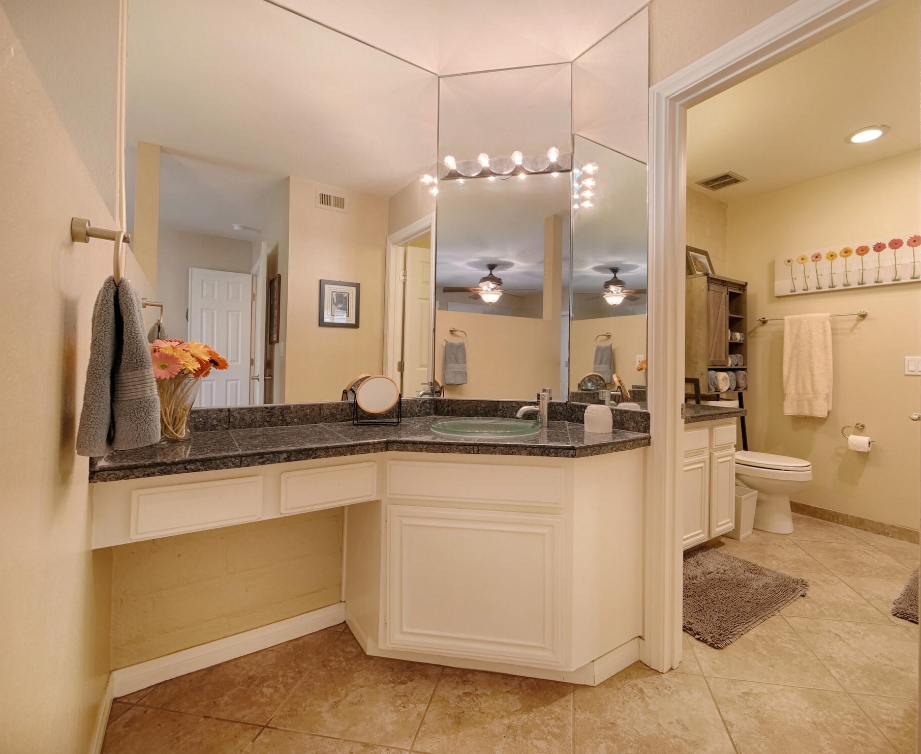 34481 Calle Las Palmas, Cathedral City CA  92234-6763 exterior
