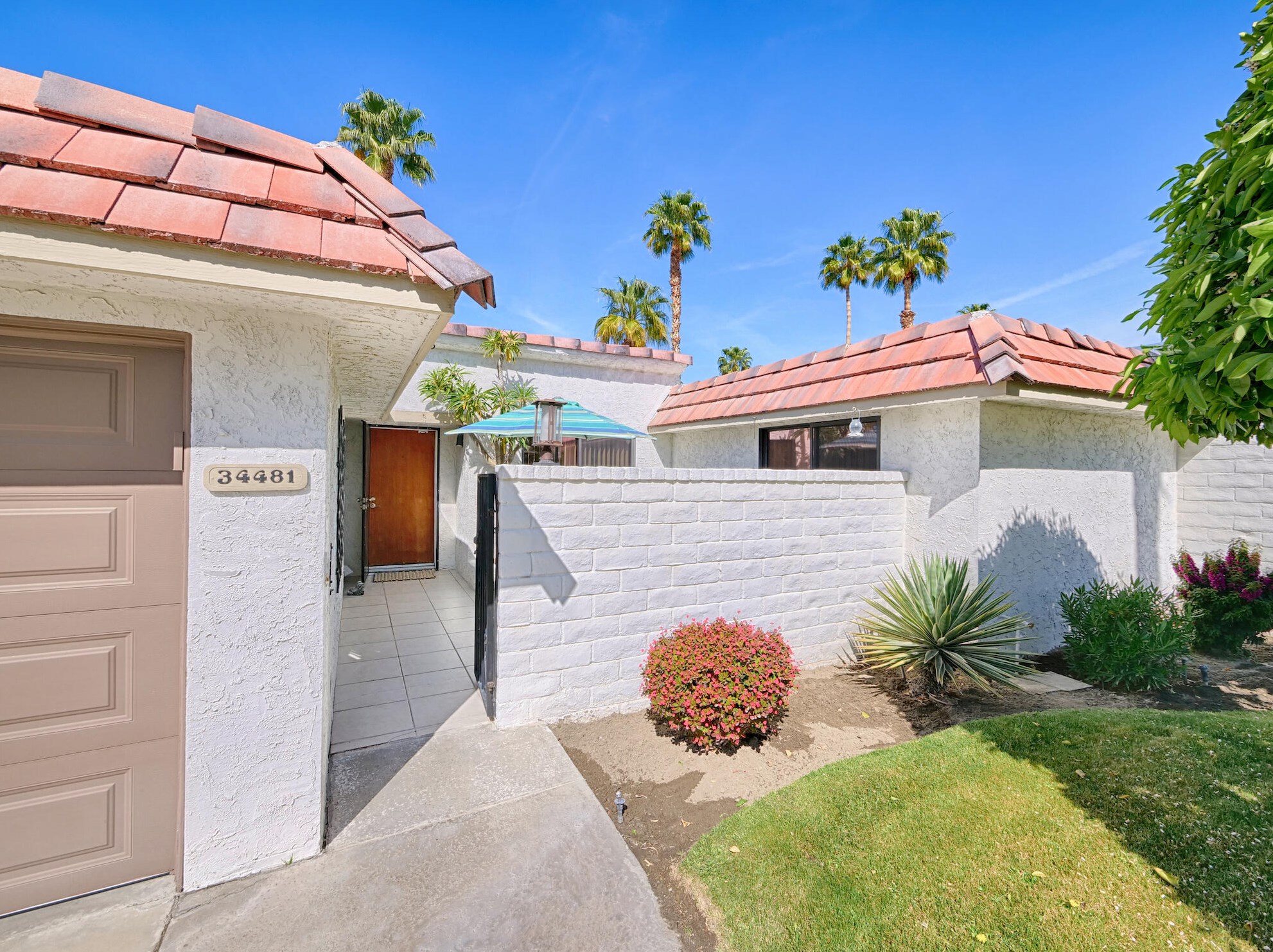 34481 Calle Las Palmas, Cathedral City CA  92234-6763 exterior