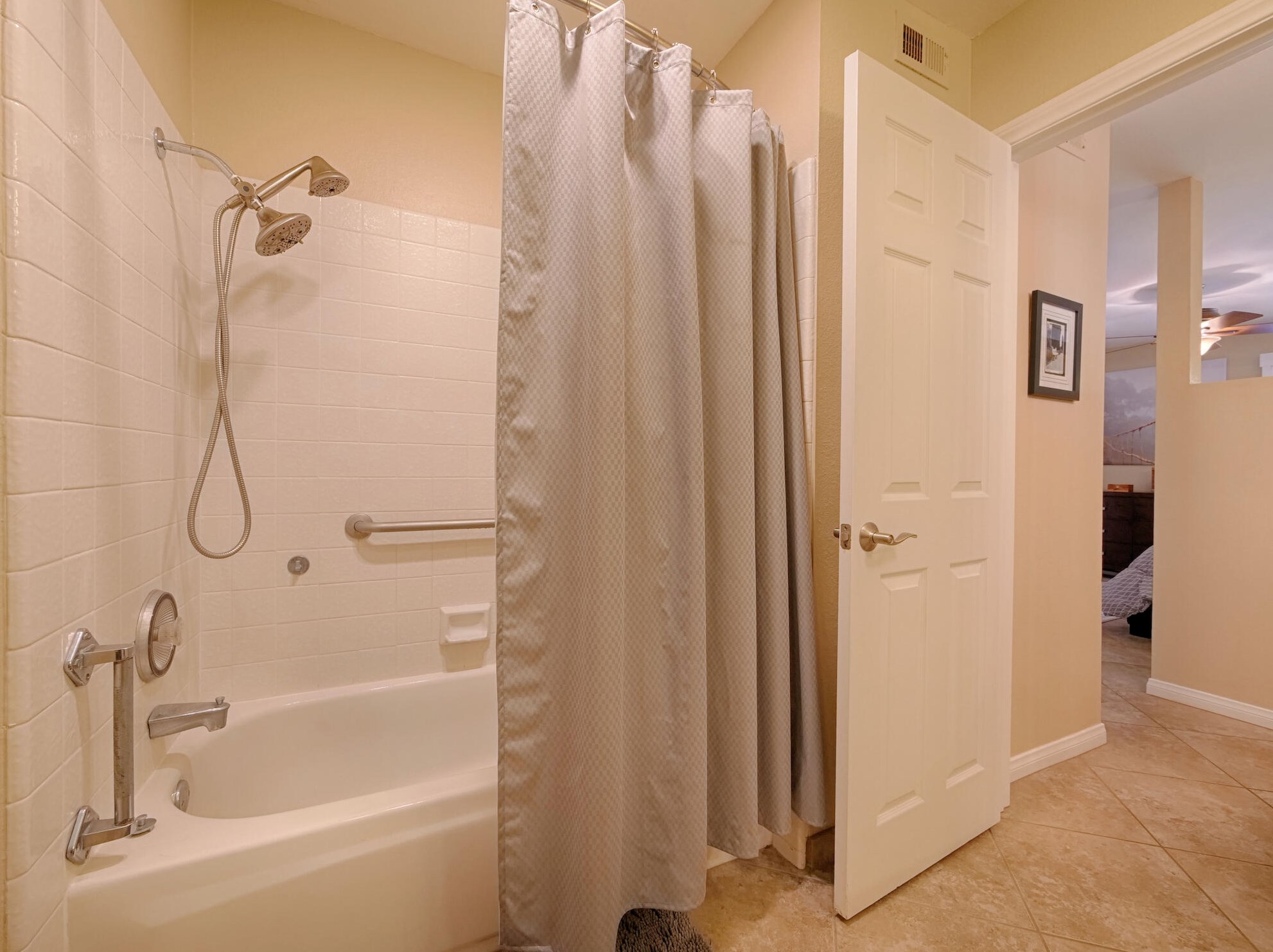 34481 Calle Las Palmas, Cathedral City CA  92234-6763 exterior