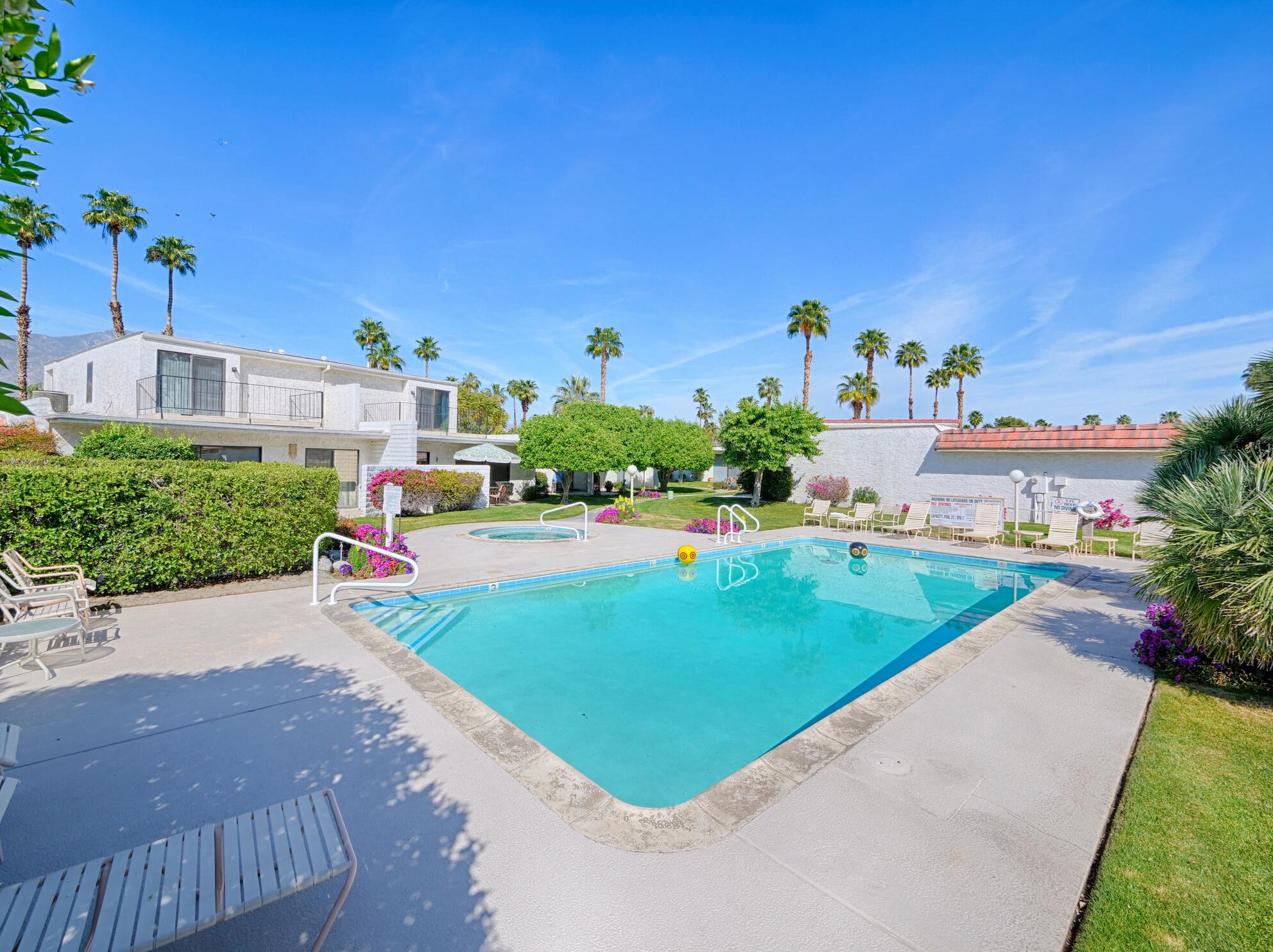 34481 Calle Las Palmas, Cathedral City CA  92234-6763 exterior