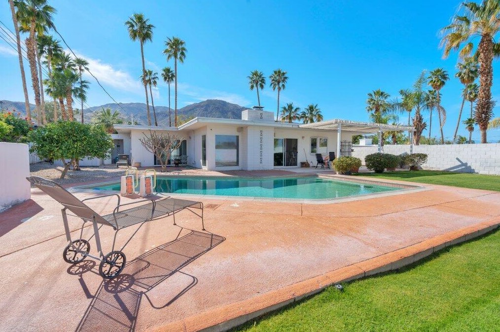 46140 Shadow Mountain Dr, Palm Desert, CA 92260-5311