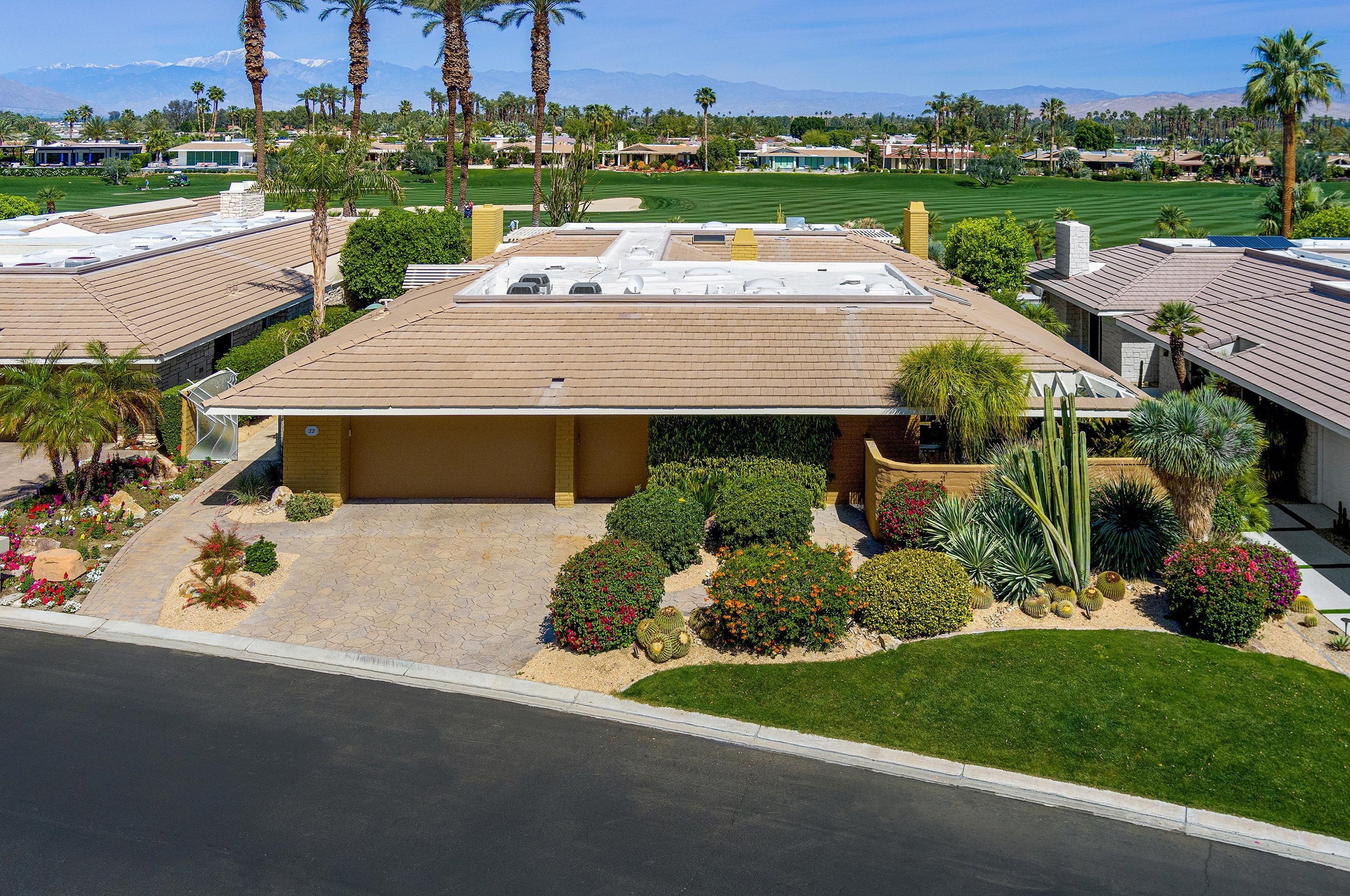 12 Churchill Ln, Rancho Mirage, CA 92270