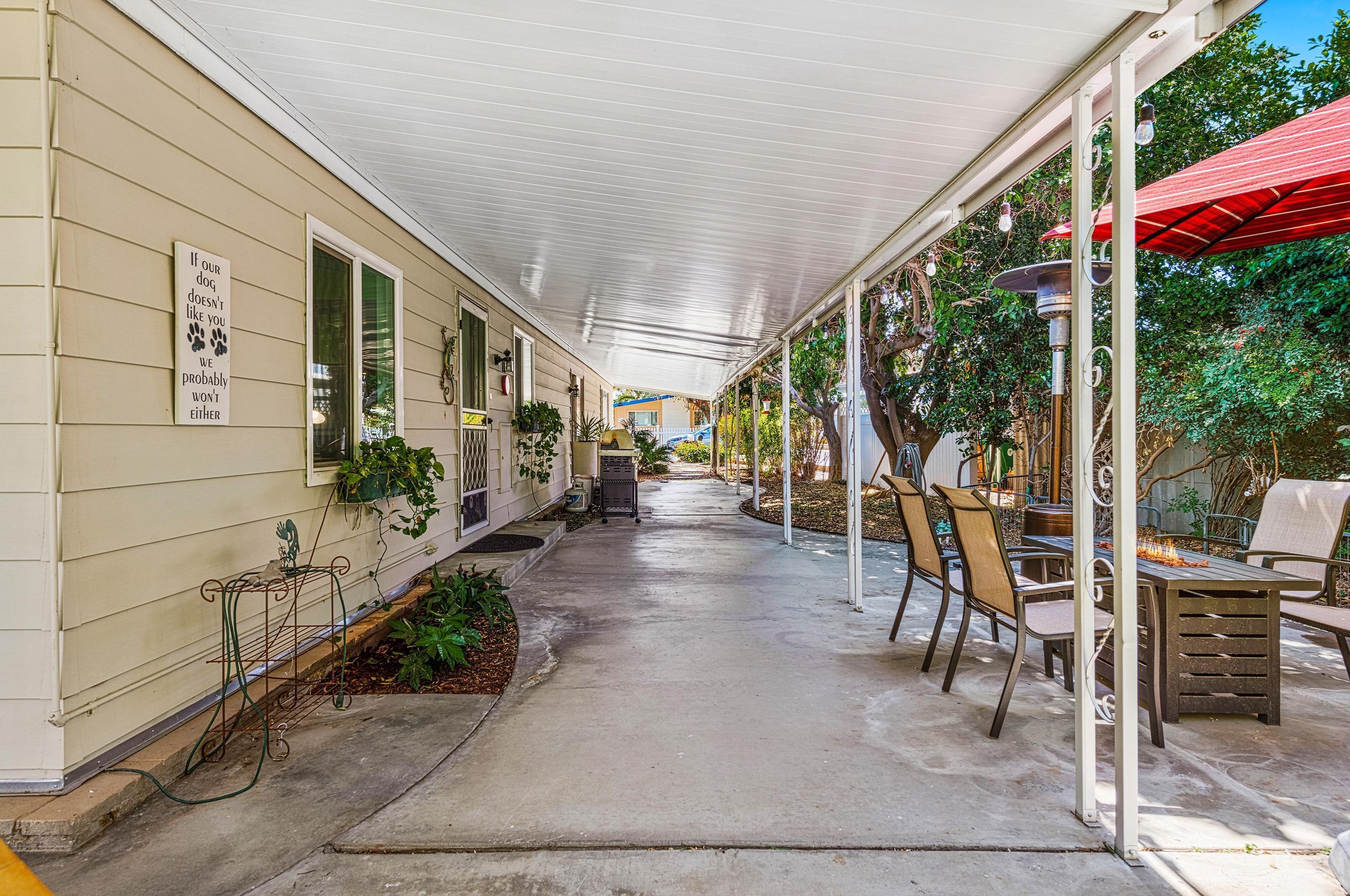 475 Calle Madrigal, Cathedral City CA  92234-1613 exterior