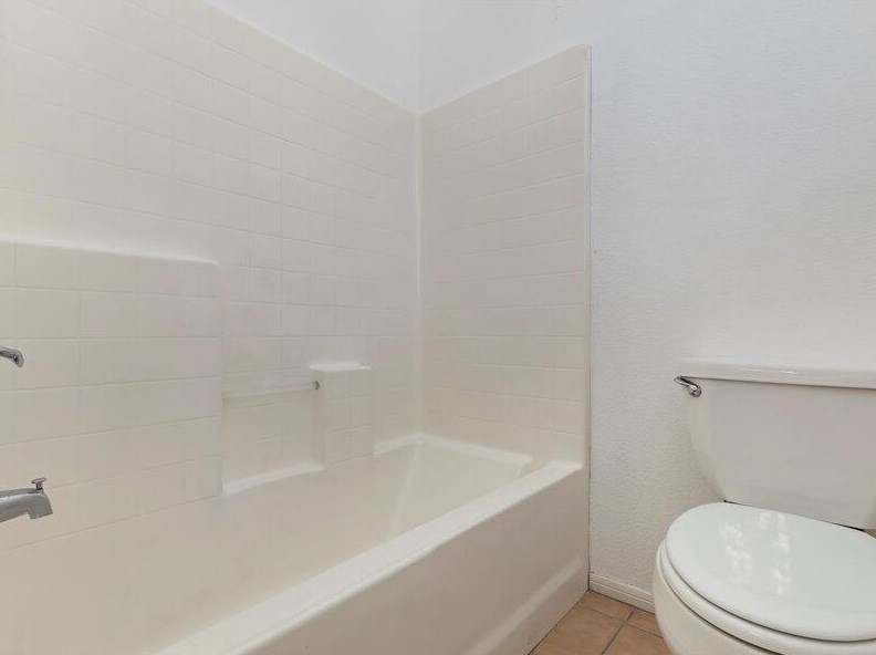 13710 Hacienda Heights Dr, Desert Hot Springs CA  92240-6584 exterior