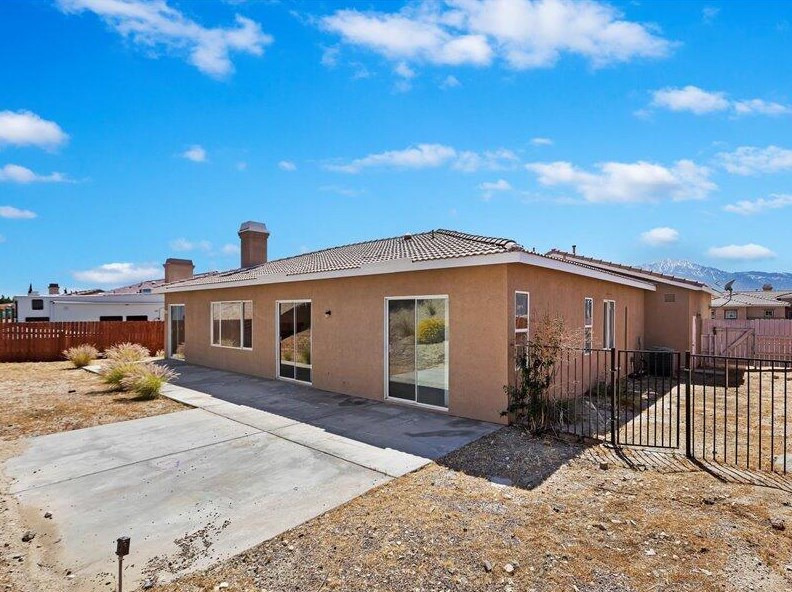 13710 Hacienda Heights Dr, Desert Hot Springs CA  92240-6584 exterior