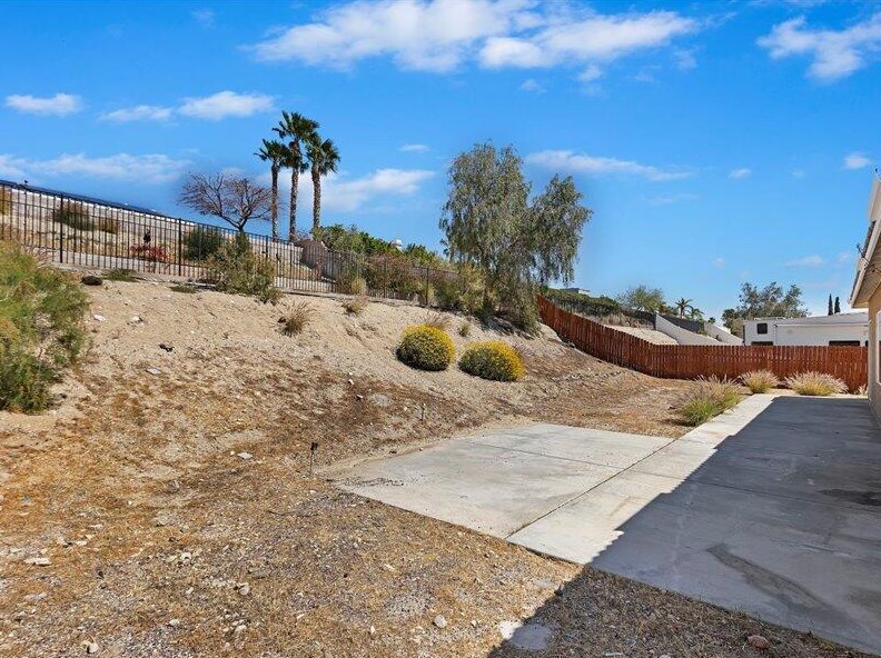 13710 Hacienda Heights Dr, Desert Hot Springs CA  92240-6584 exterior