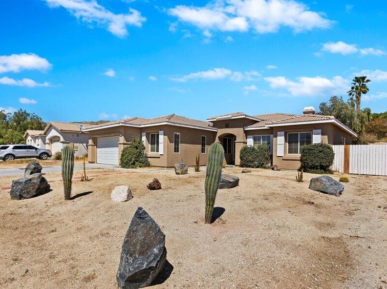 13710 Hacienda Heights Dr, Desert Hot Springs CA  92240-6584 exterior