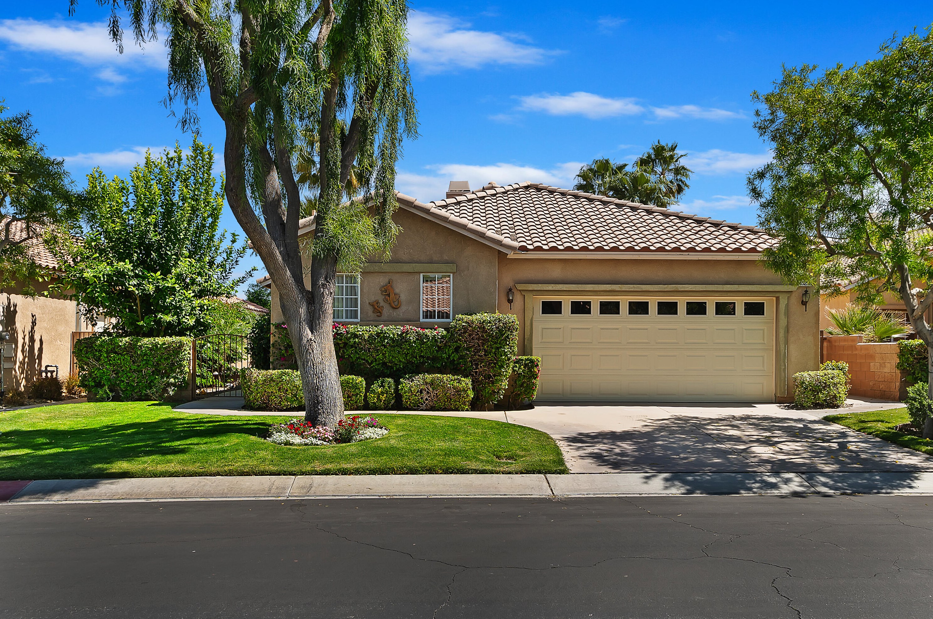 45238 Coeur Dalene Dr, Indio CA  92201-0829 exterior