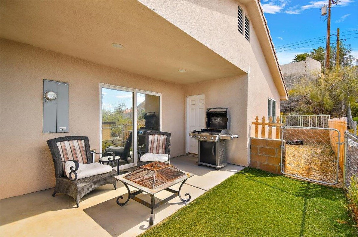 9056 Calle Barranca, Desert Hot Springs CA  92240-1639 exterior