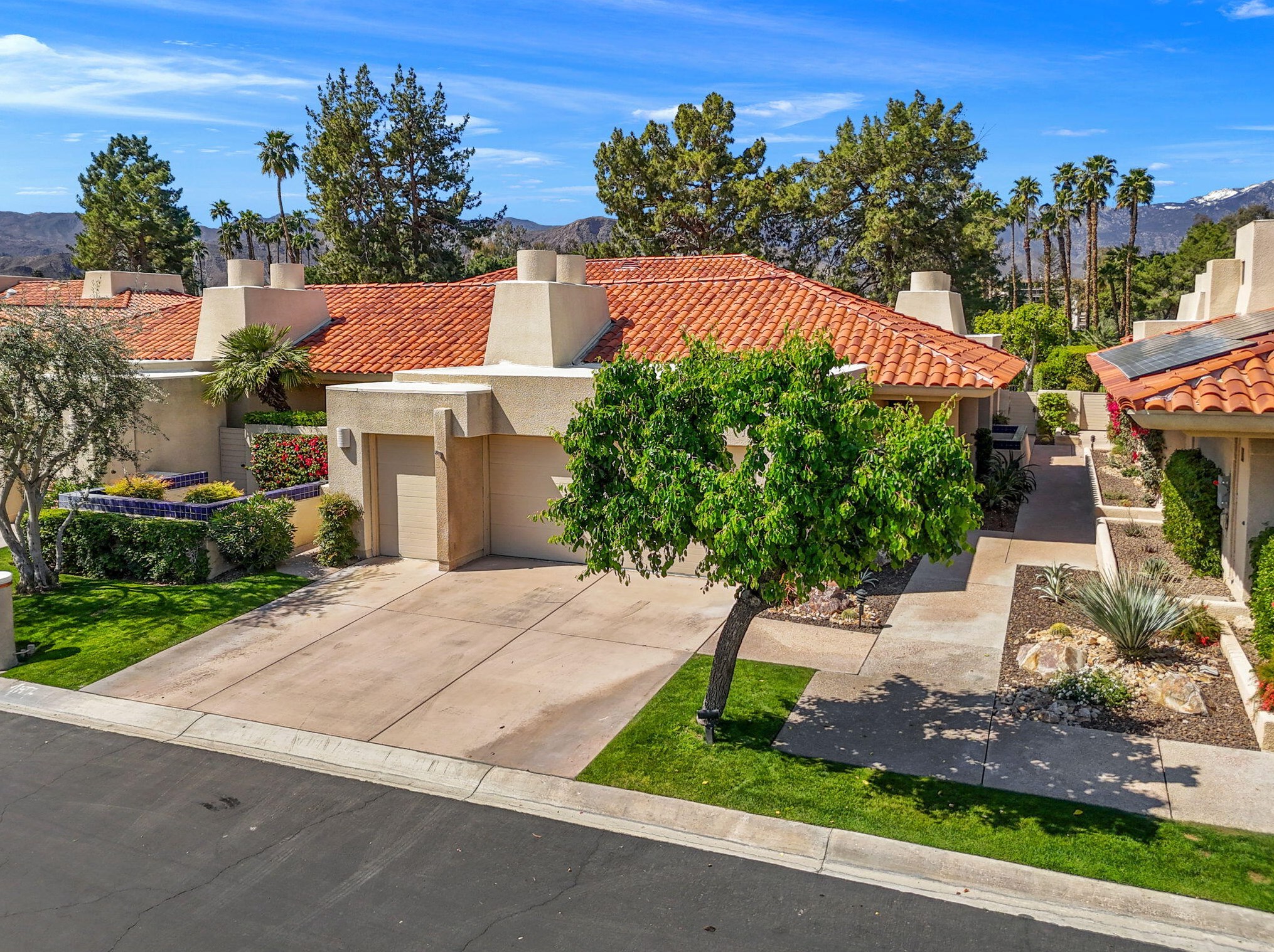 275 Kavenish Dr, Rancho Mirage, CA 92270