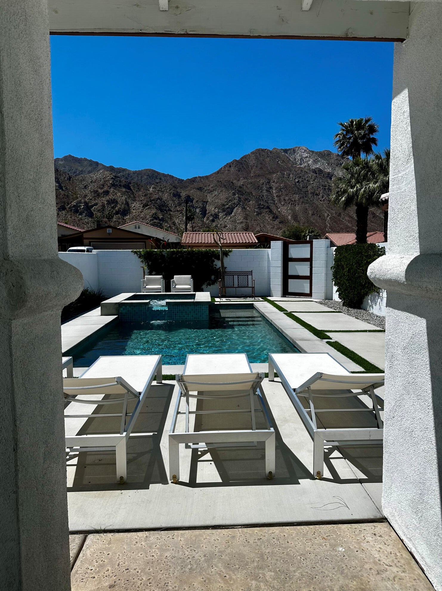53620 Avenida Alvarado, La Quinta CA  92253-3597 exterior