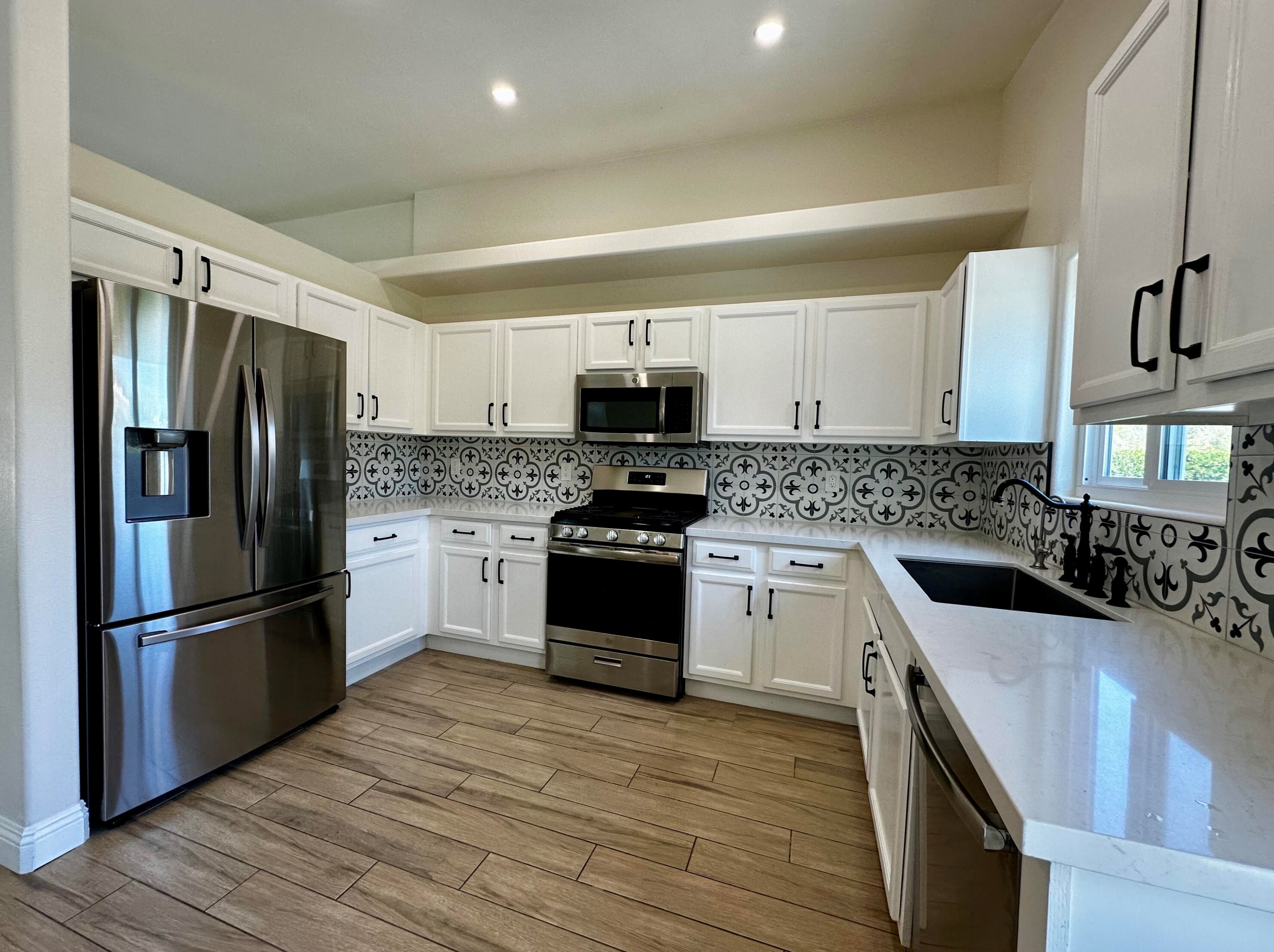 53620 Avenida Alvarado, La Quinta CA  92253-3597 exterior