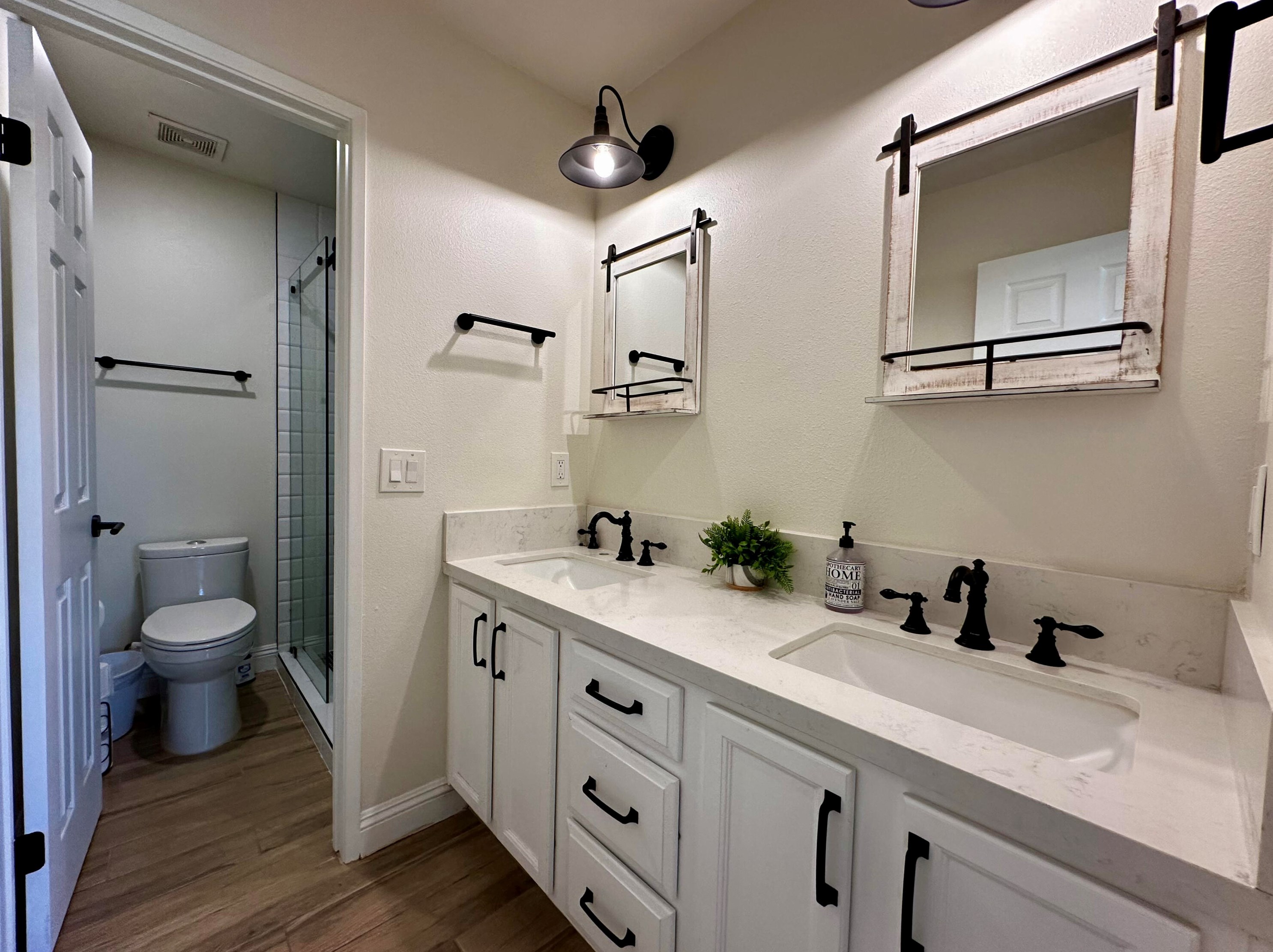 53620 Avenida Alvarado, La Quinta CA  92253-3597 exterior