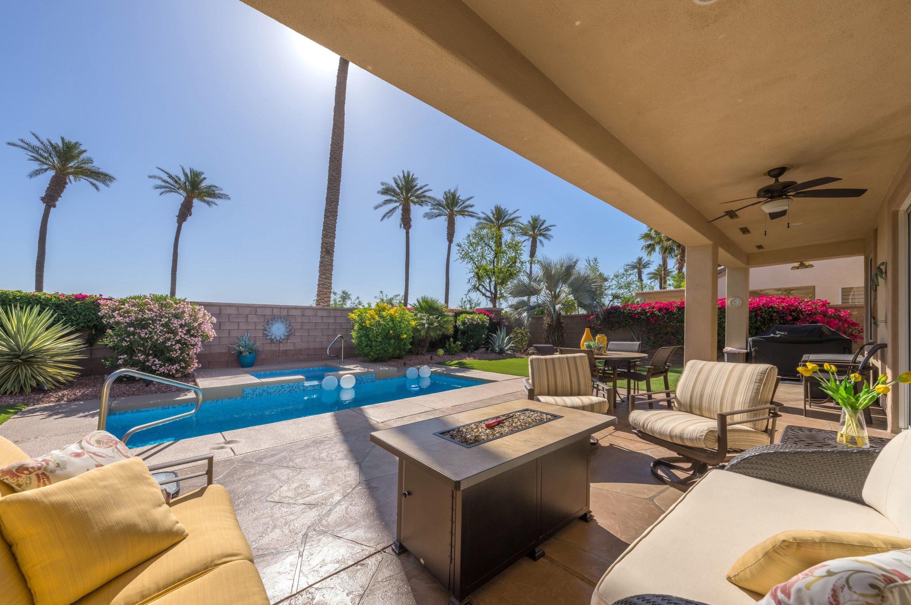 36032 Firethorn Dr, Palm Desert, CA 92211-2700