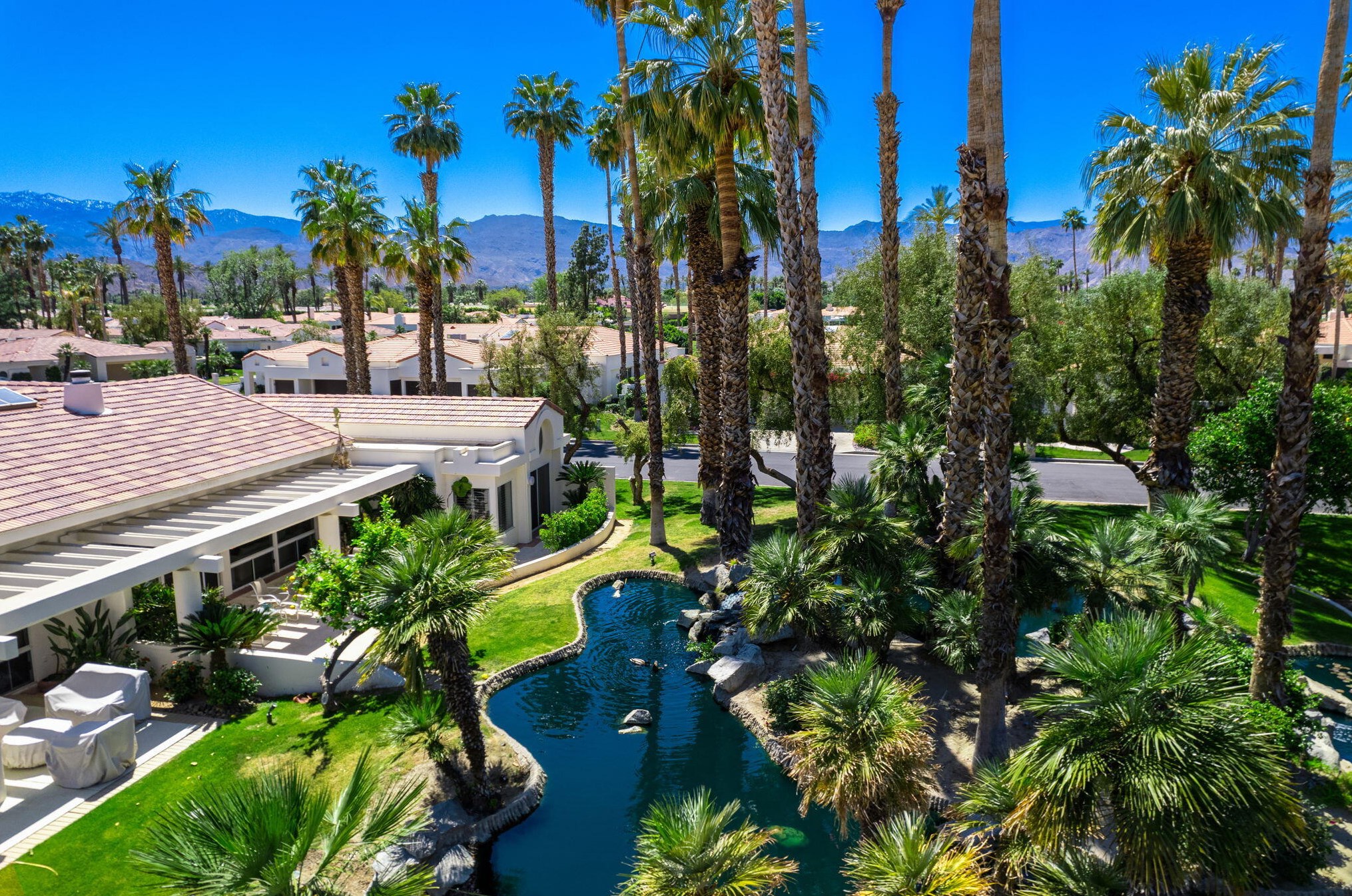 75422 Riviera Dr, Palm Desert, CA 92210-7610