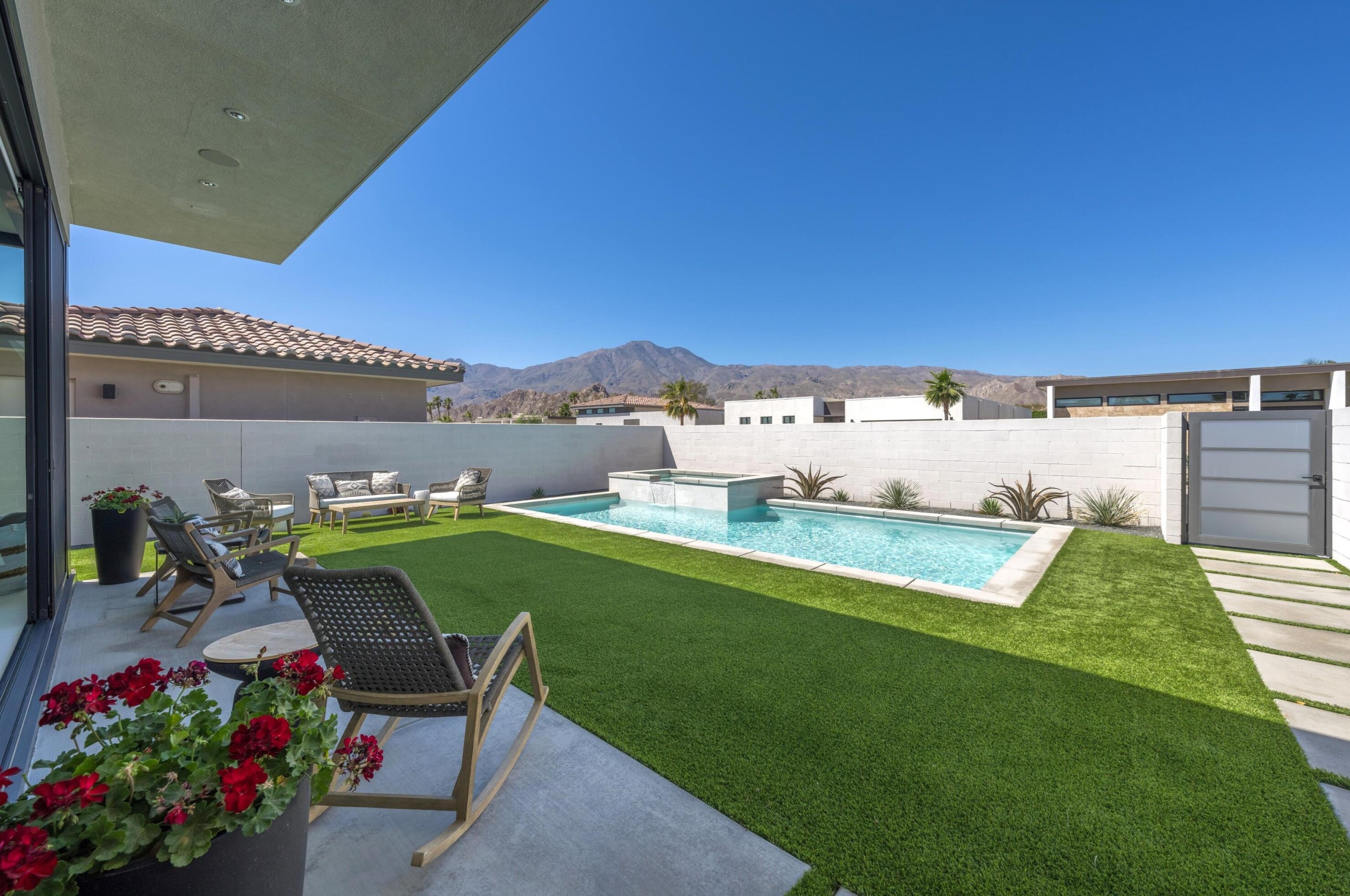 57668 Santo Thomas, La Quinta, CA 92253-8187