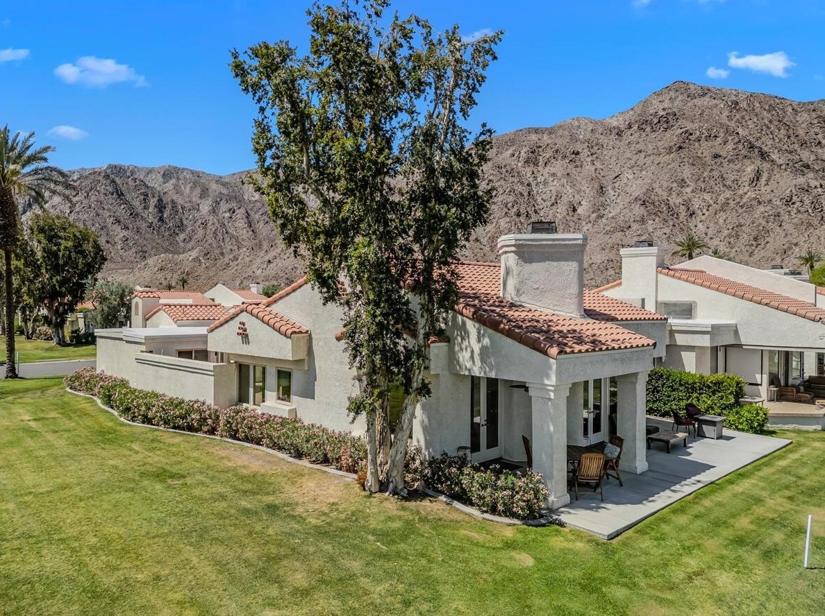49580 Avenida Vista Bonita, La Quinta CA  92253-2539 exterior