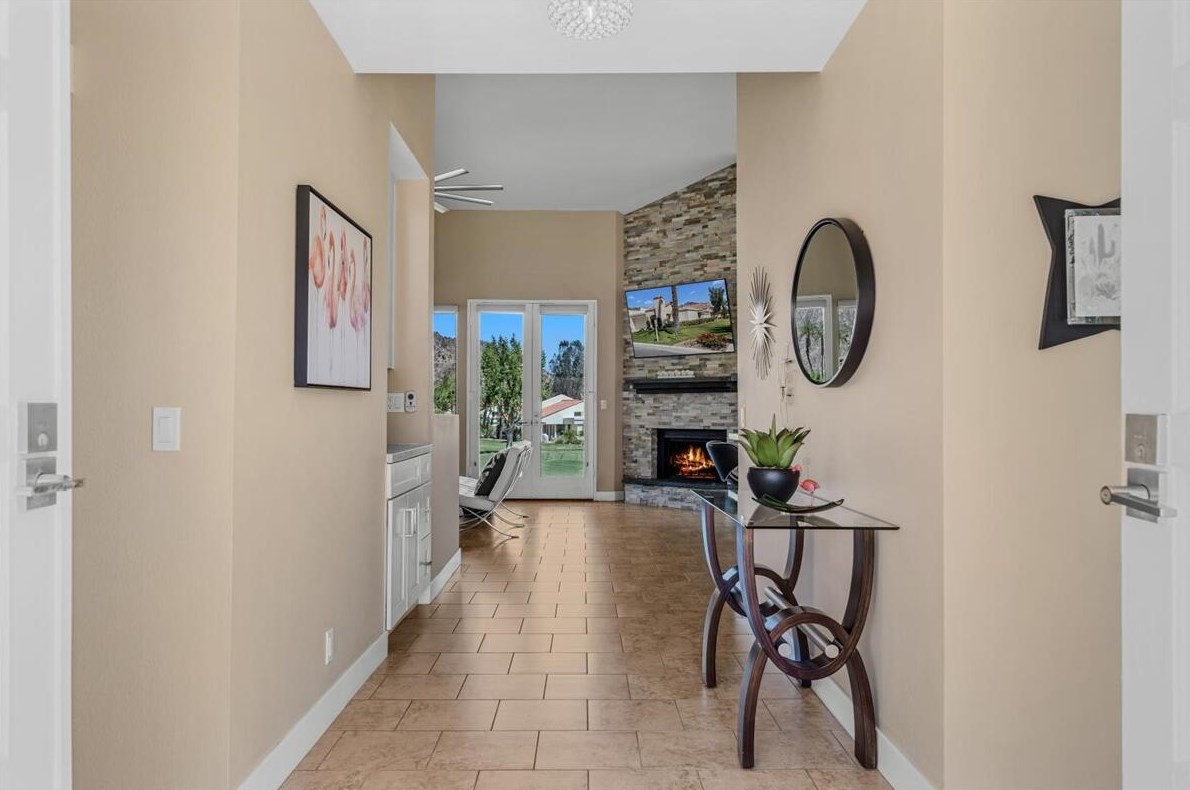 49580 Avenida Vista Bonita, La Quinta CA  92253-2539 exterior