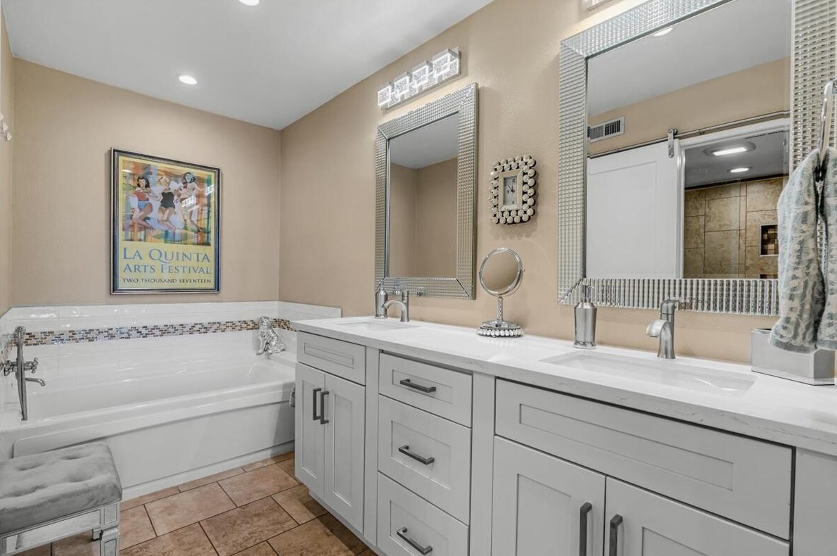 49580 Avenida Vista Bonita, La Quinta CA  92253-2539 exterior