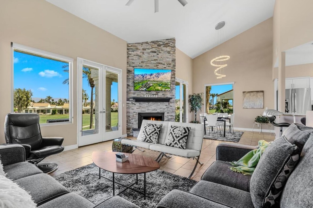 49580 Avenida Vista Bonita, La Quinta CA  92253-2539 exterior