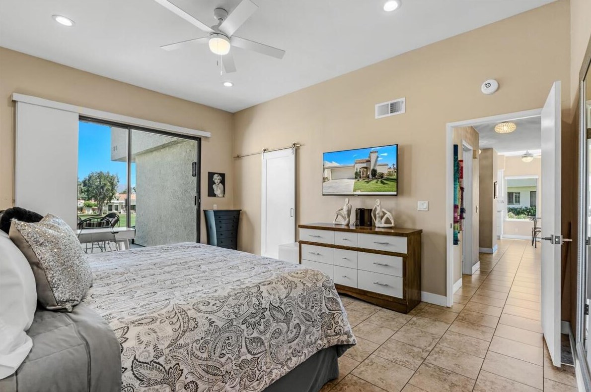 49580 Avenida Vista Bonita, La Quinta CA  92253-2539 exterior