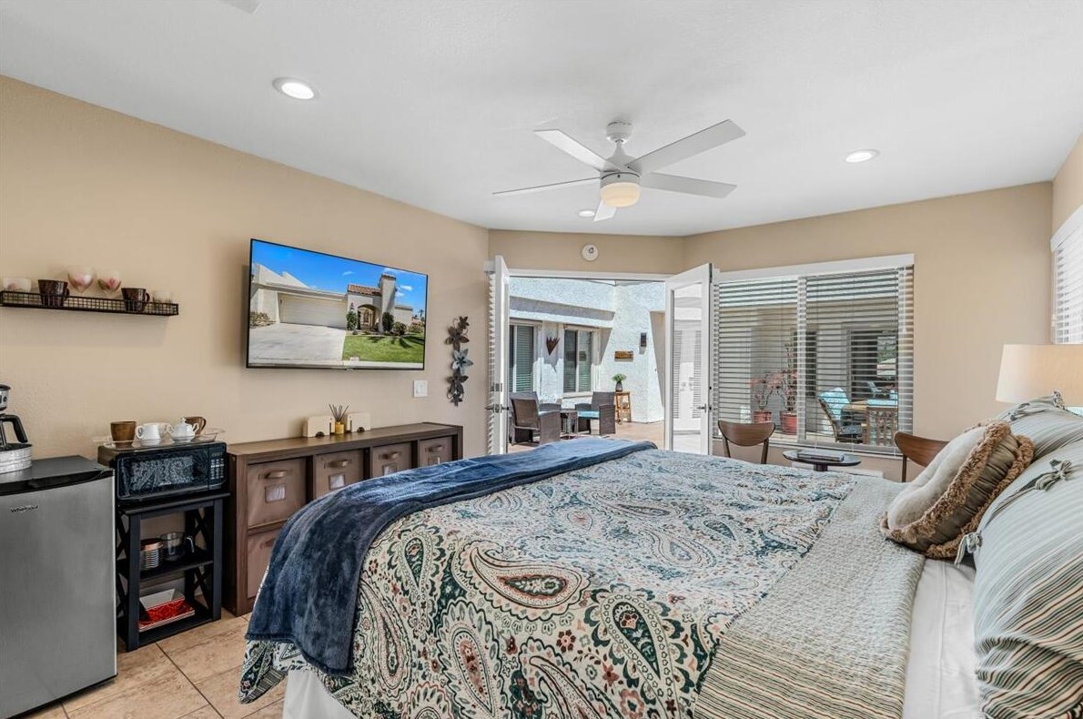 49580 Avenida Vista Bonita, La Quinta CA  92253-2539 exterior