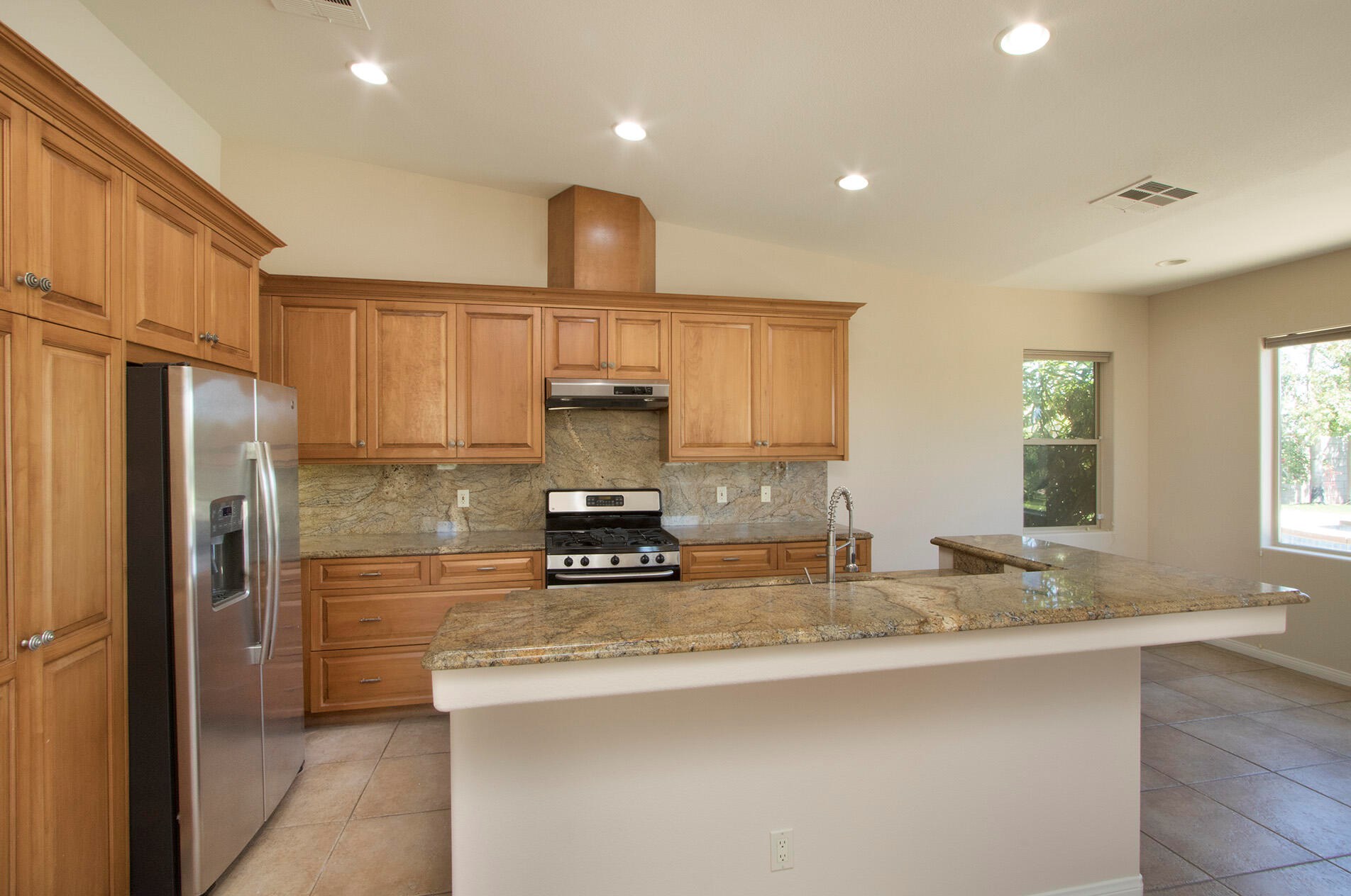 49554 Date Palm Dr, La Quinta CA  exterior