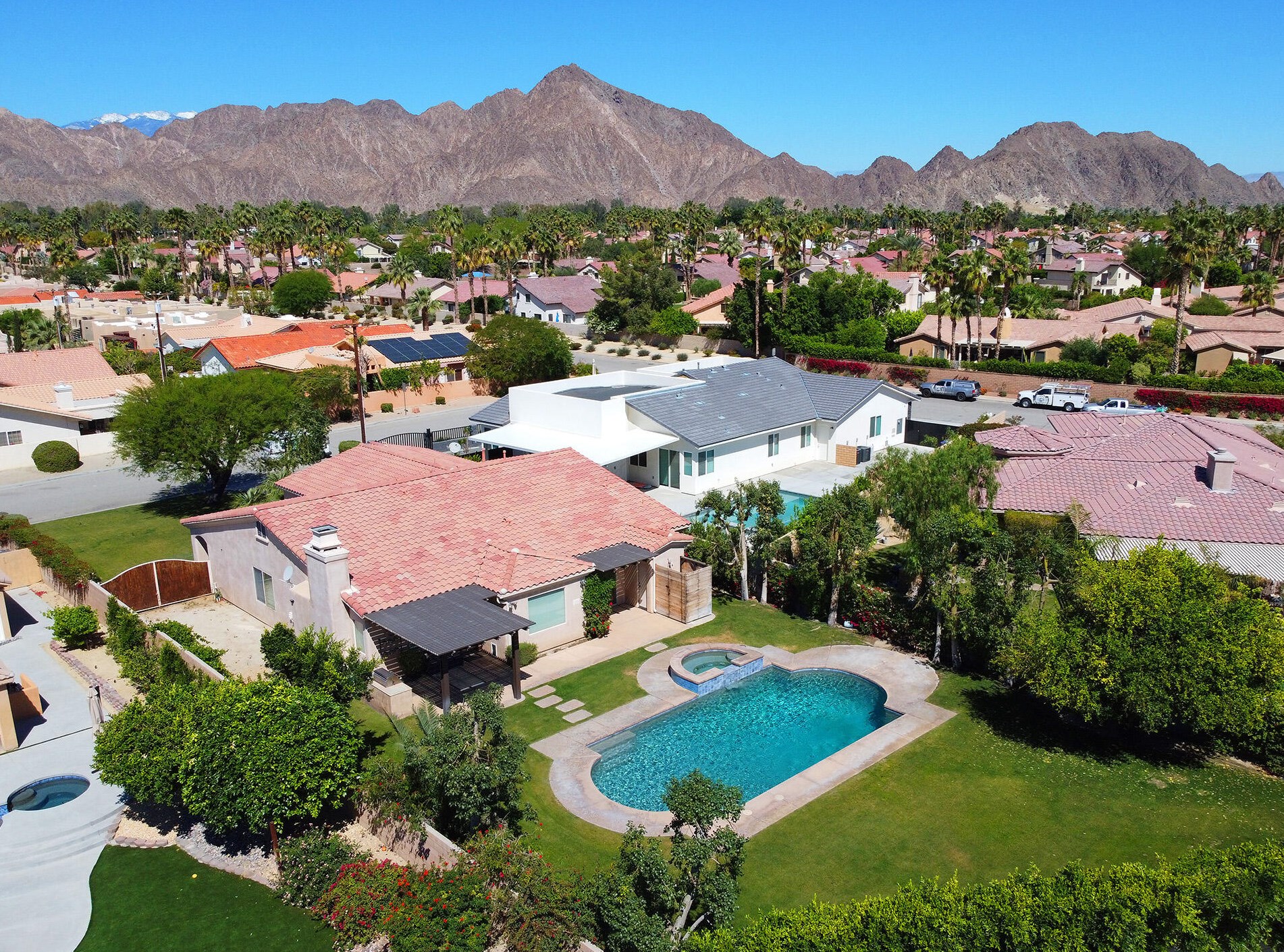 49554 Date Palm Dr, La Quinta CA  exterior