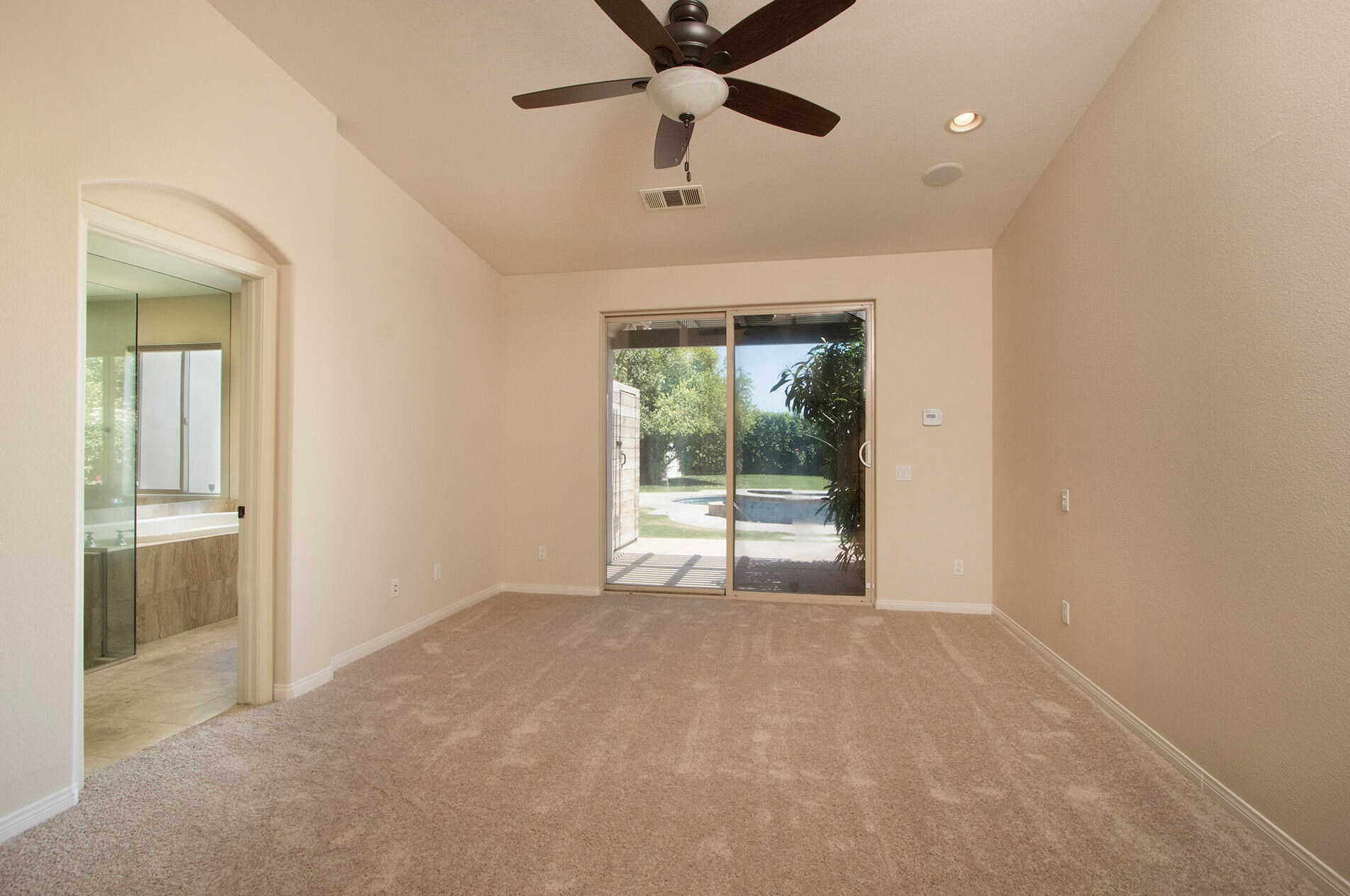 49554 Date Palm Dr, La Quinta CA  exterior