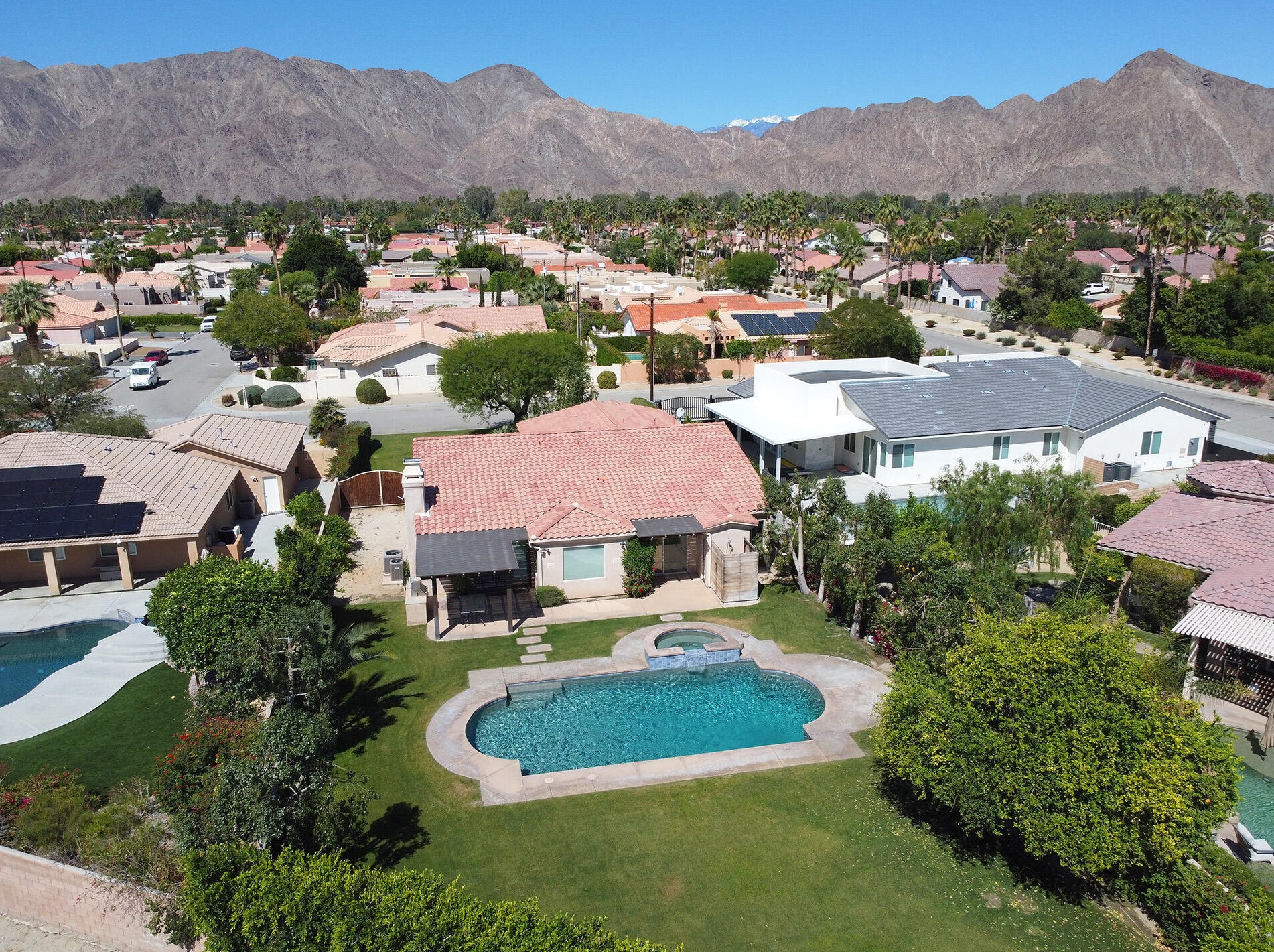 49554 Date Palm Dr, La Quinta CA  exterior