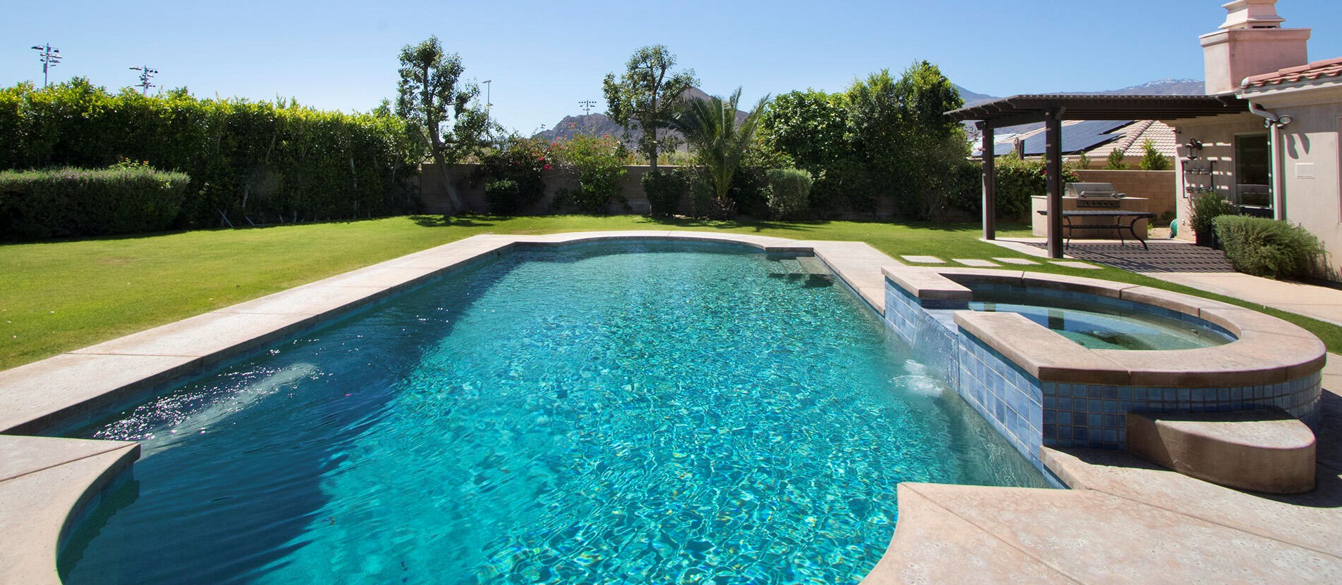 49554 Date Palm Dr, La Quinta CA  exterior