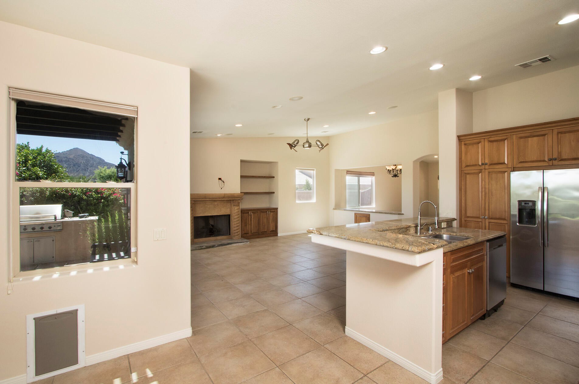 49554 Date Palm Dr, La Quinta CA  exterior