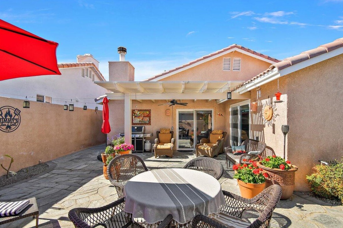 53360 Avenida Juarez, La Quinta CA  92253-3495 exterior