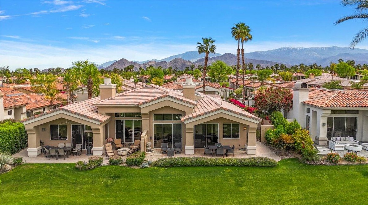 410 Desert Holly Dr, Palm Desert, CA 92211-7418