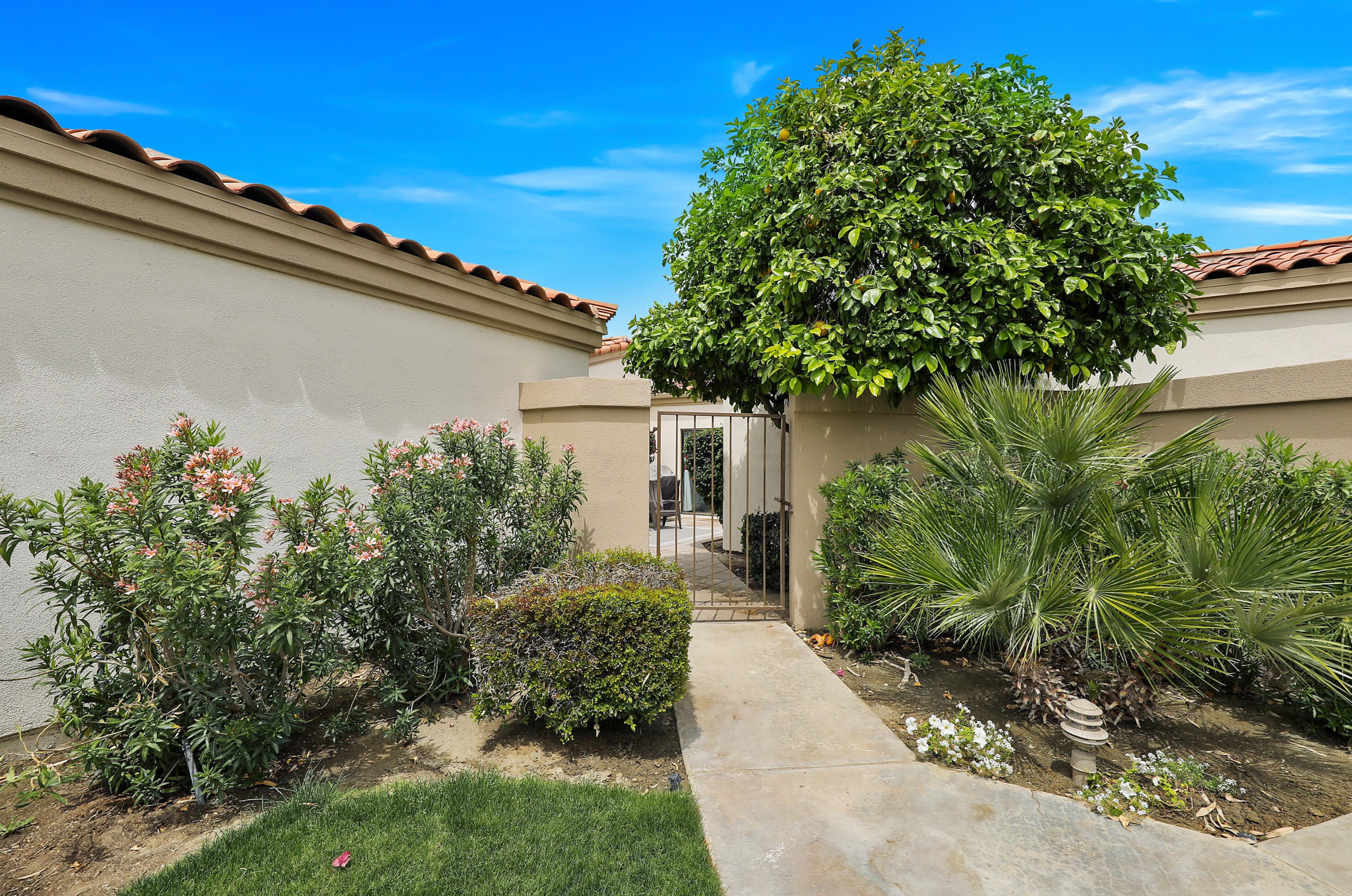 54749 Inverness Way, La Quinta, CA 92253